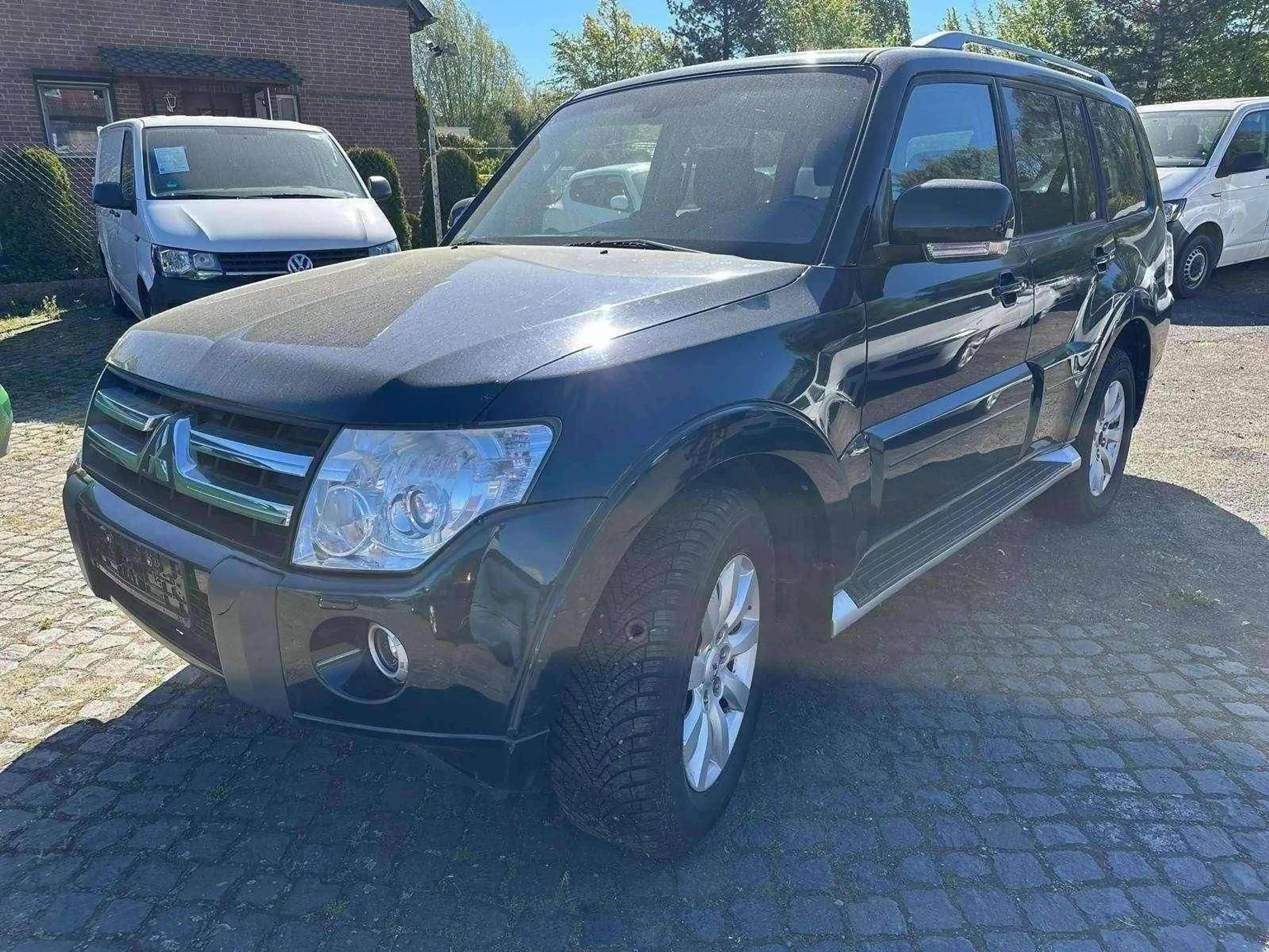 Mitsubishi Pajero 3.2 DI-D Automatik*4X4*XENON*LEDER*NAVI*AHK*PANORAMA* — photo 7