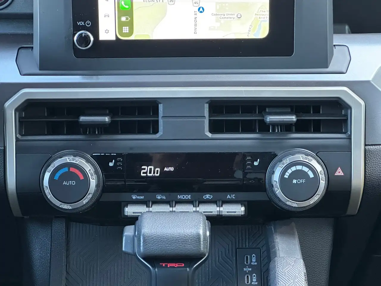 Toyota Tacoma снимка Toyota Tacoma