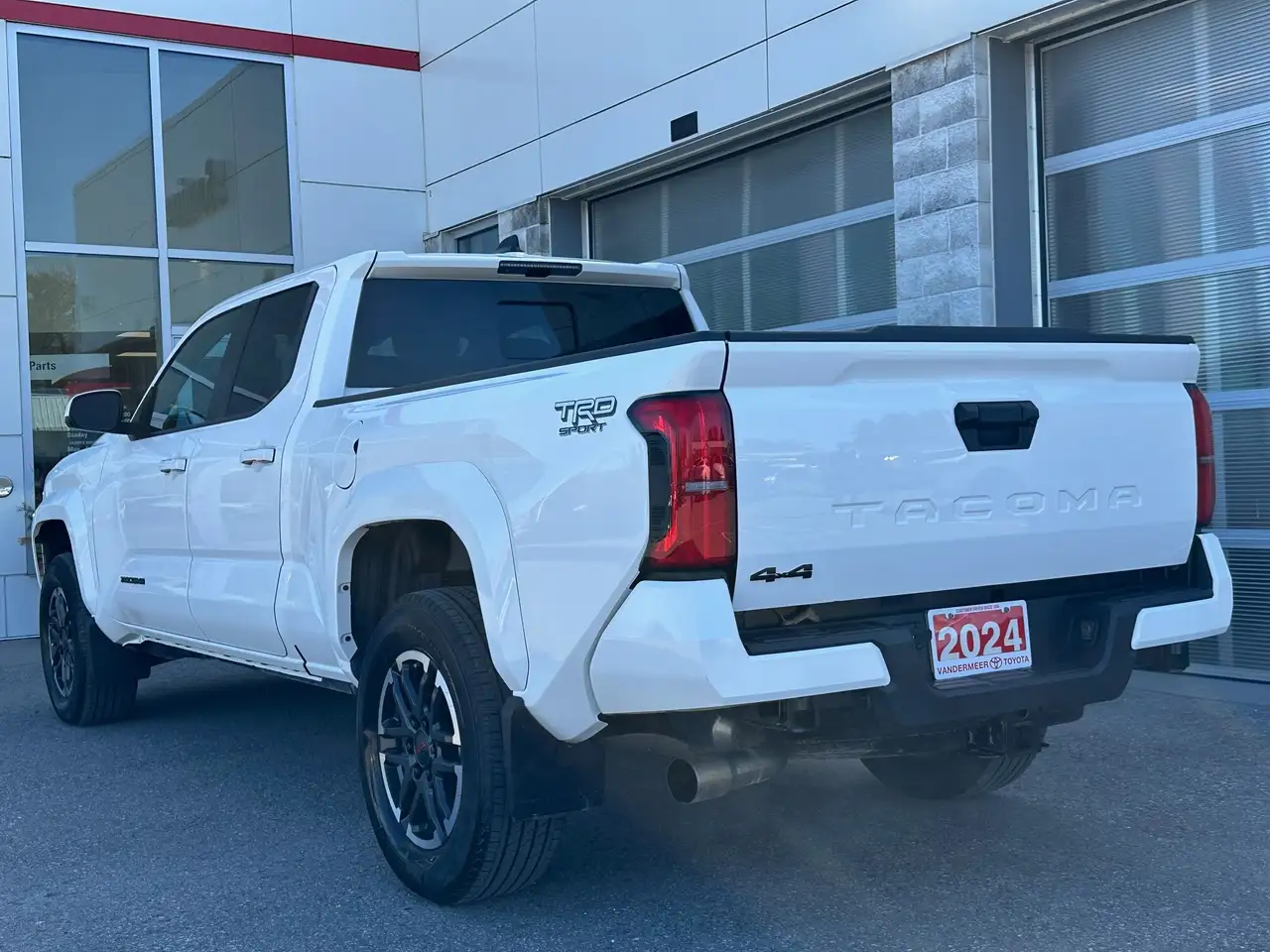 Toyota Tacoma снимка Toyota Tacoma