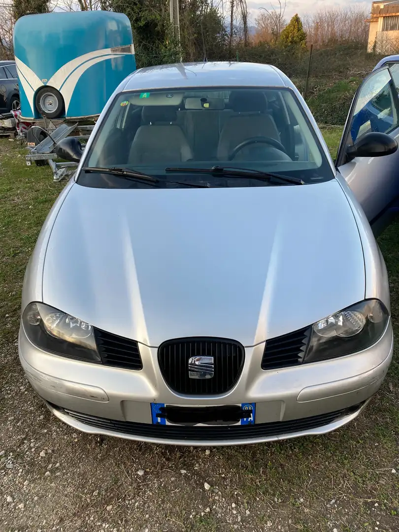 SEAT Ibiza Ibiza 3p 1.2 12v Stella c/clima Grigio - 2