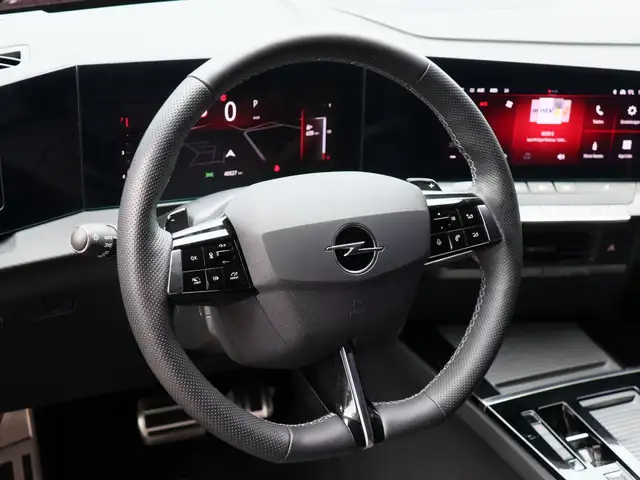 Opel Astra view 9