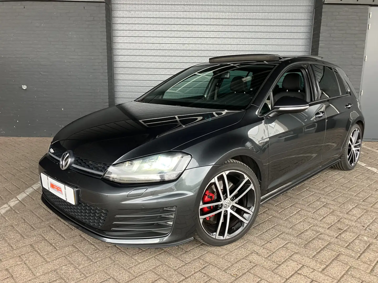 Volkswagen Golf GTD 2.0 TDI PANO-XENON-LED Gris - 2