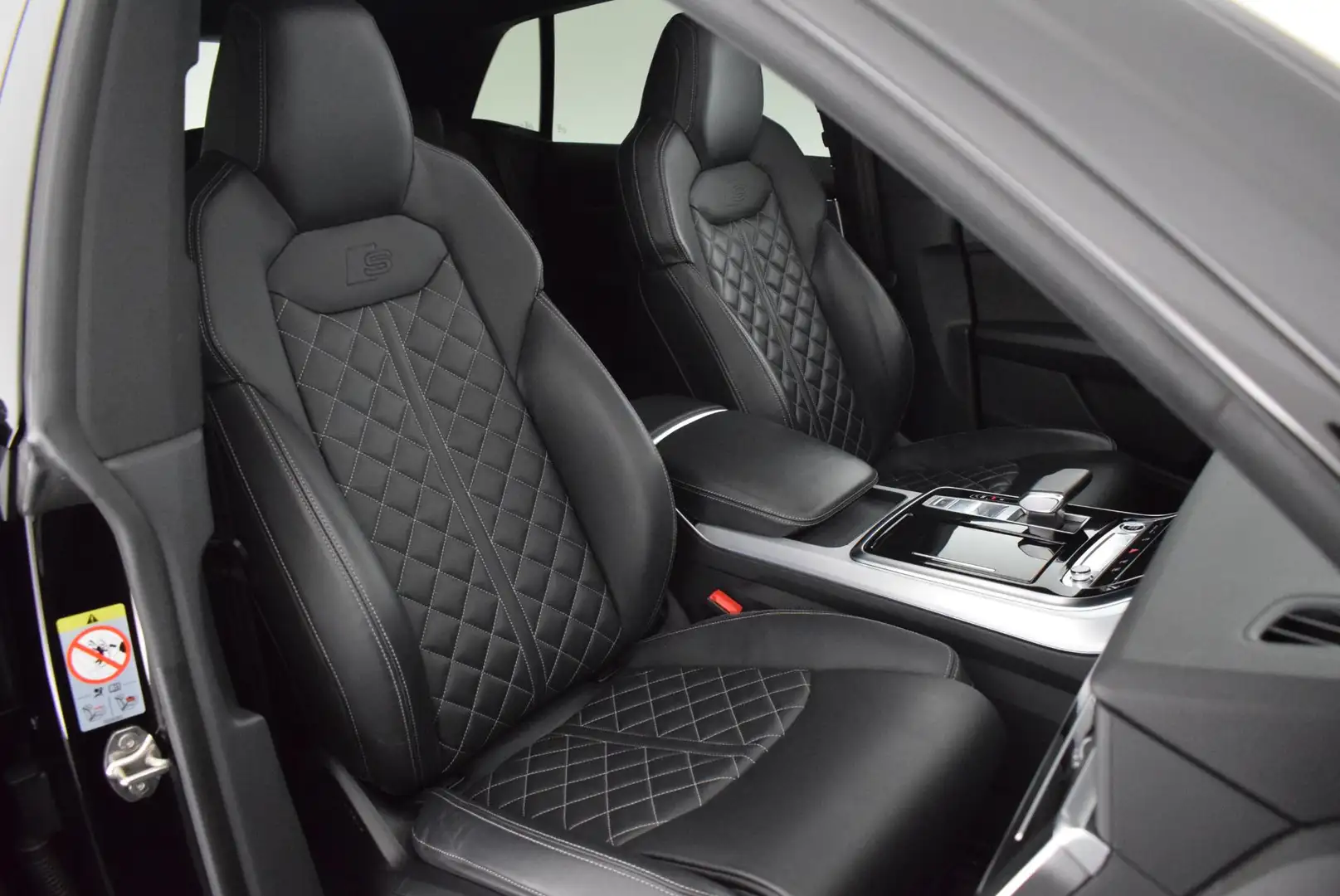 Audi Q8 50 TDI 286pk quattro 2x S-Line Camera B&O Leder Ma Zwart - 2