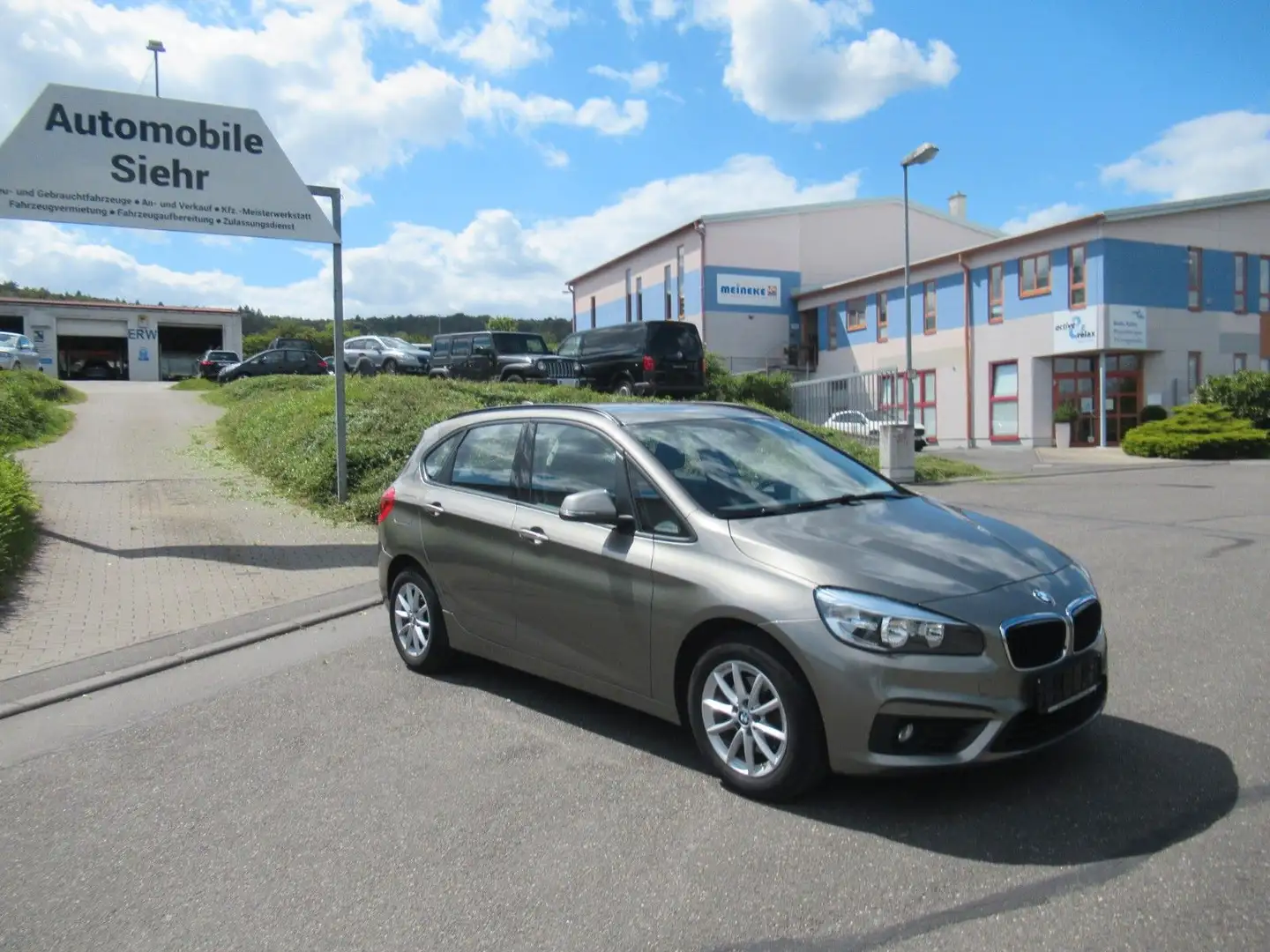 BMW 218 i Active Tourer *AHK*Bluetooth*Alu*Klimaautom Srebrny - 1