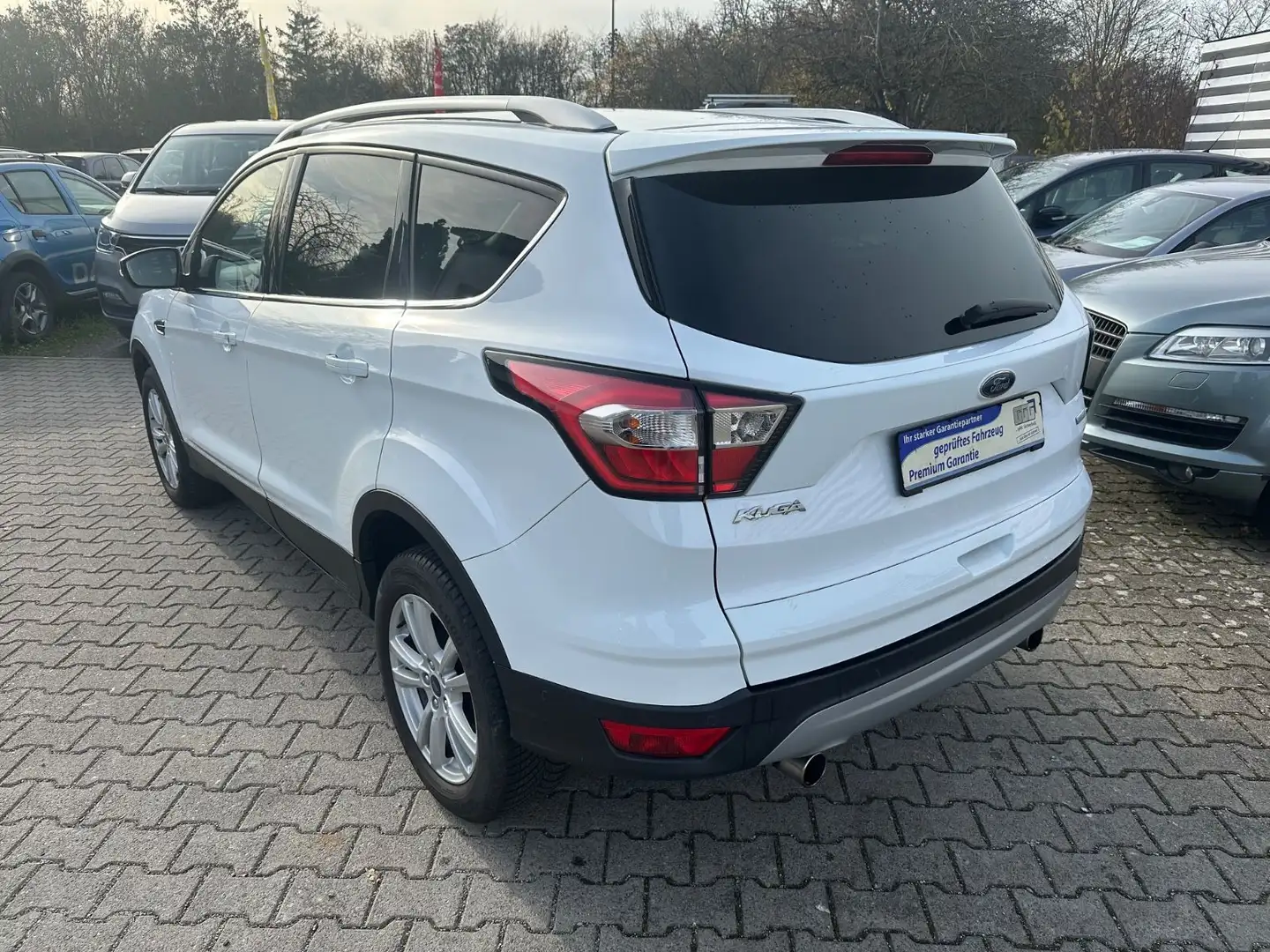 Ford Kuga Cool & Connect Weiß - 2