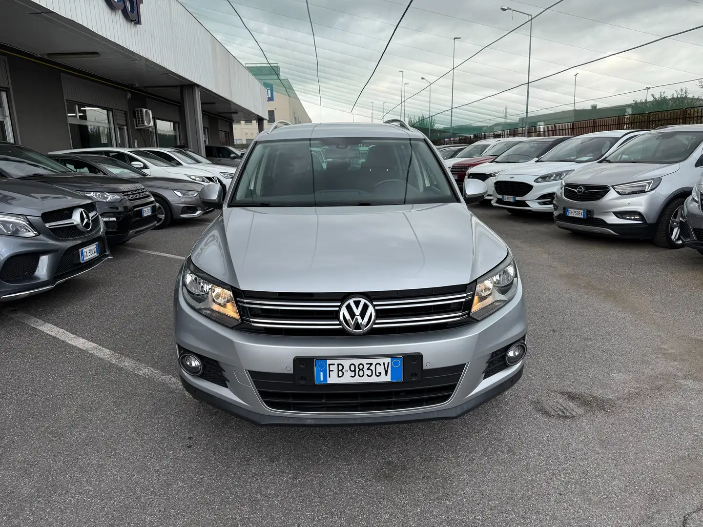 Volkswagen Tiguan Tiguan 2.0 tdi EURO 6 / 4X4 Gris - 2