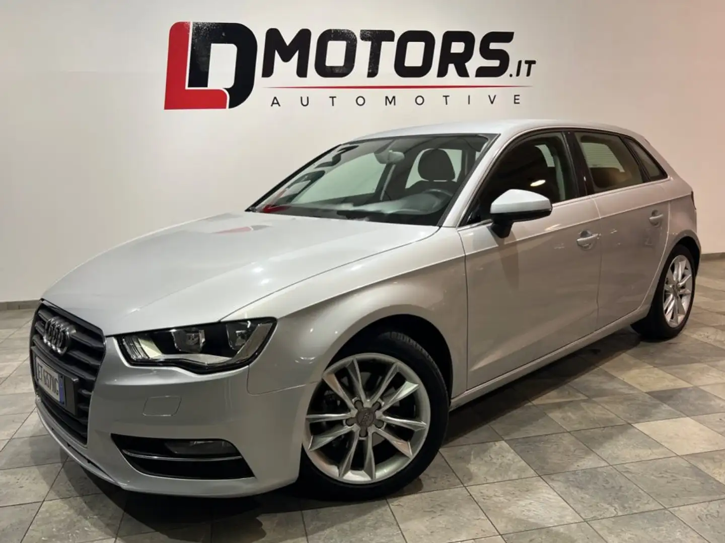 Audi A3 SPB 2.0 TDI quattro Ambition Silber - 1