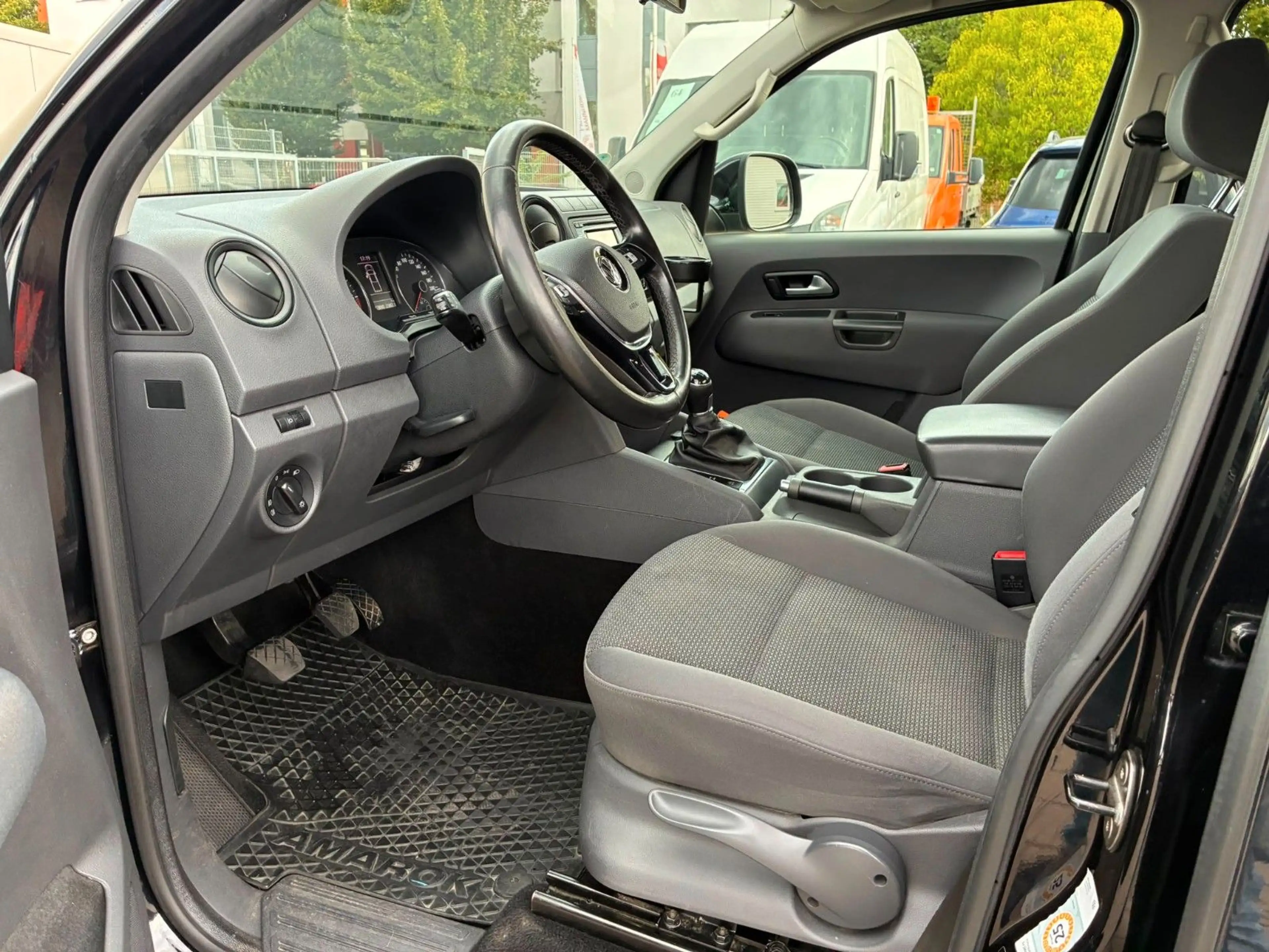 Volkswagen Amarok Trendline DoubleCab — photo 13
