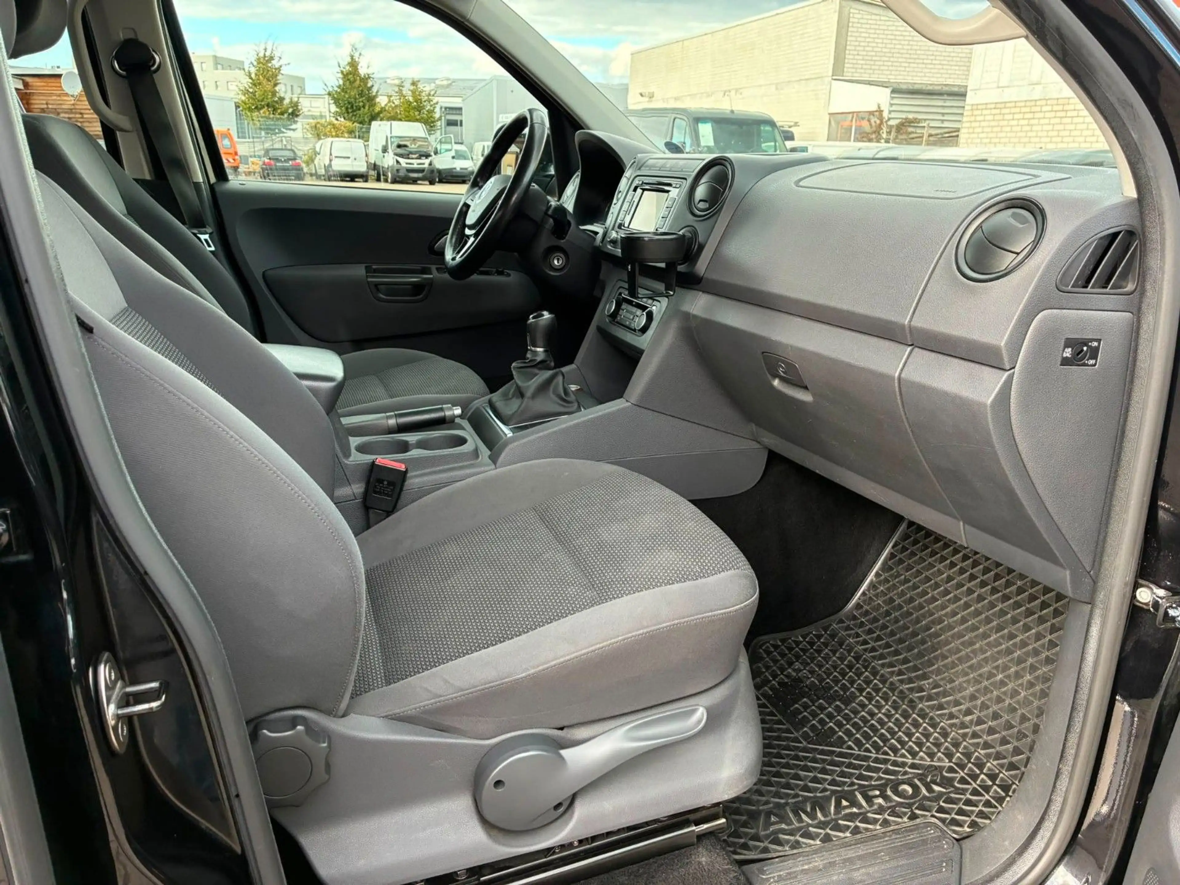 Volkswagen Amarok Trendline DoubleCab — photo 15