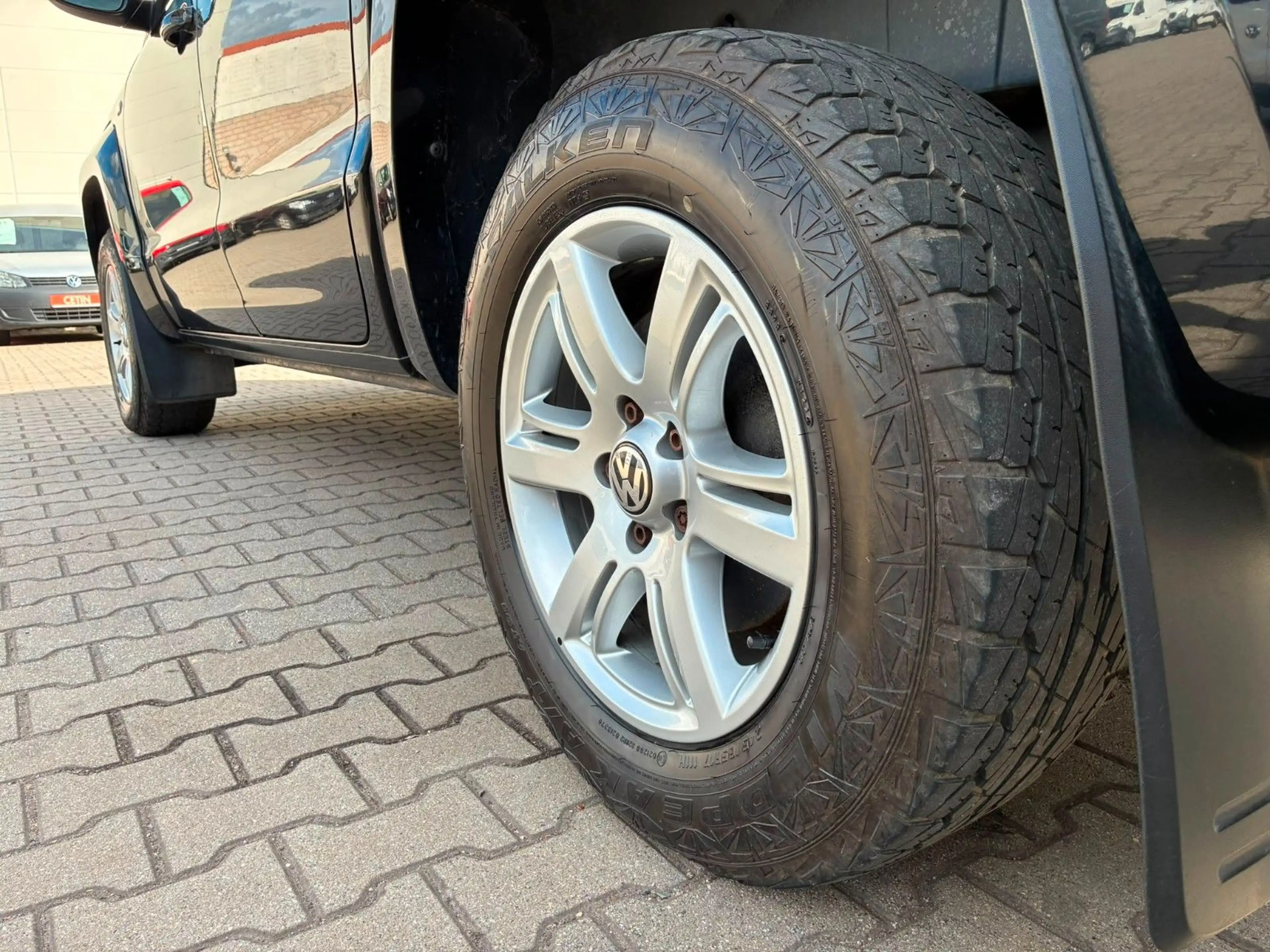 Volkswagen Amarok Trendline DoubleCab — photo 11