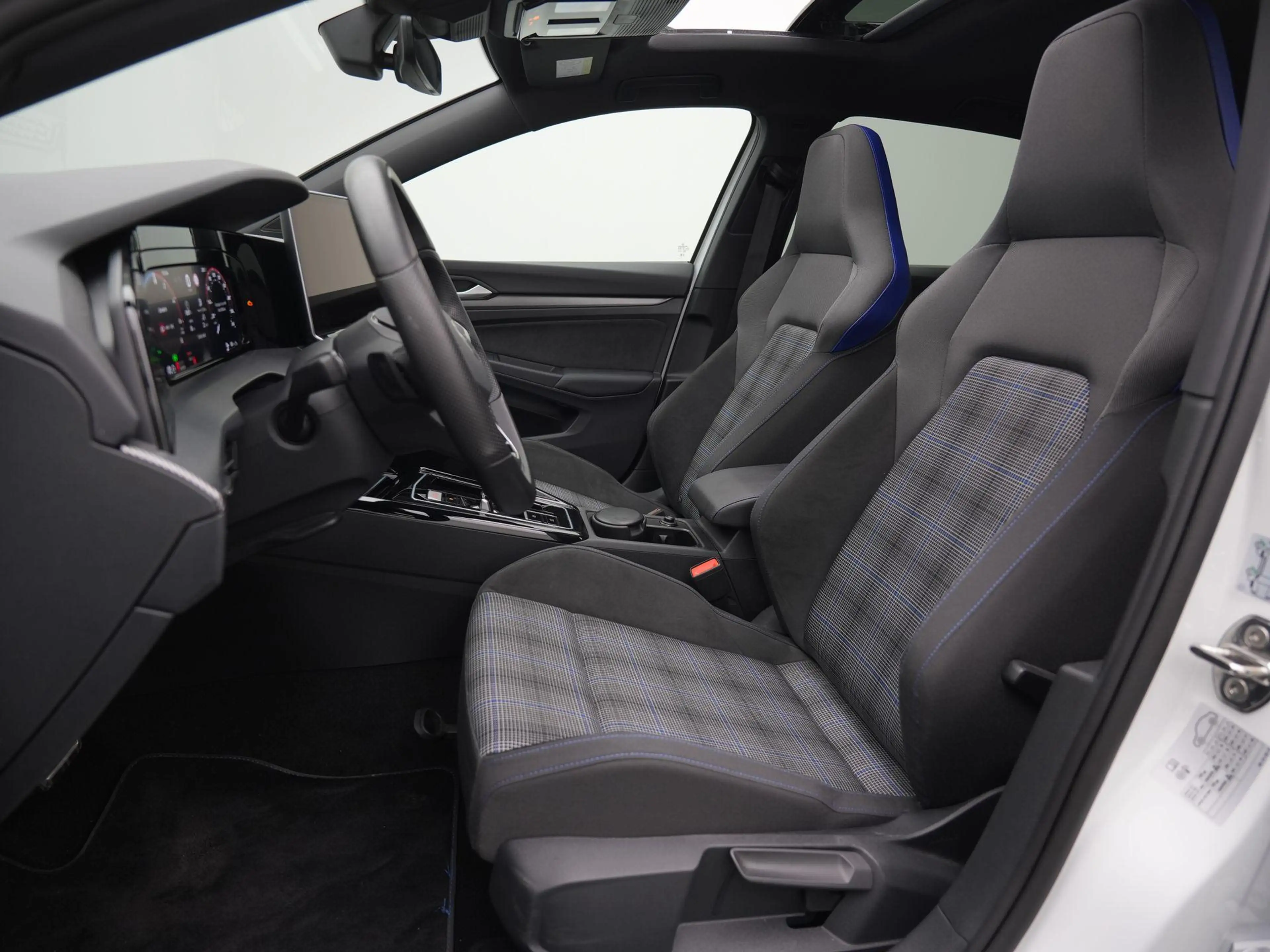 Volkswagen Golf GTE 1.5 eHybrid 272pk | Panoramadak | Matrix LED Kopla — photo 3