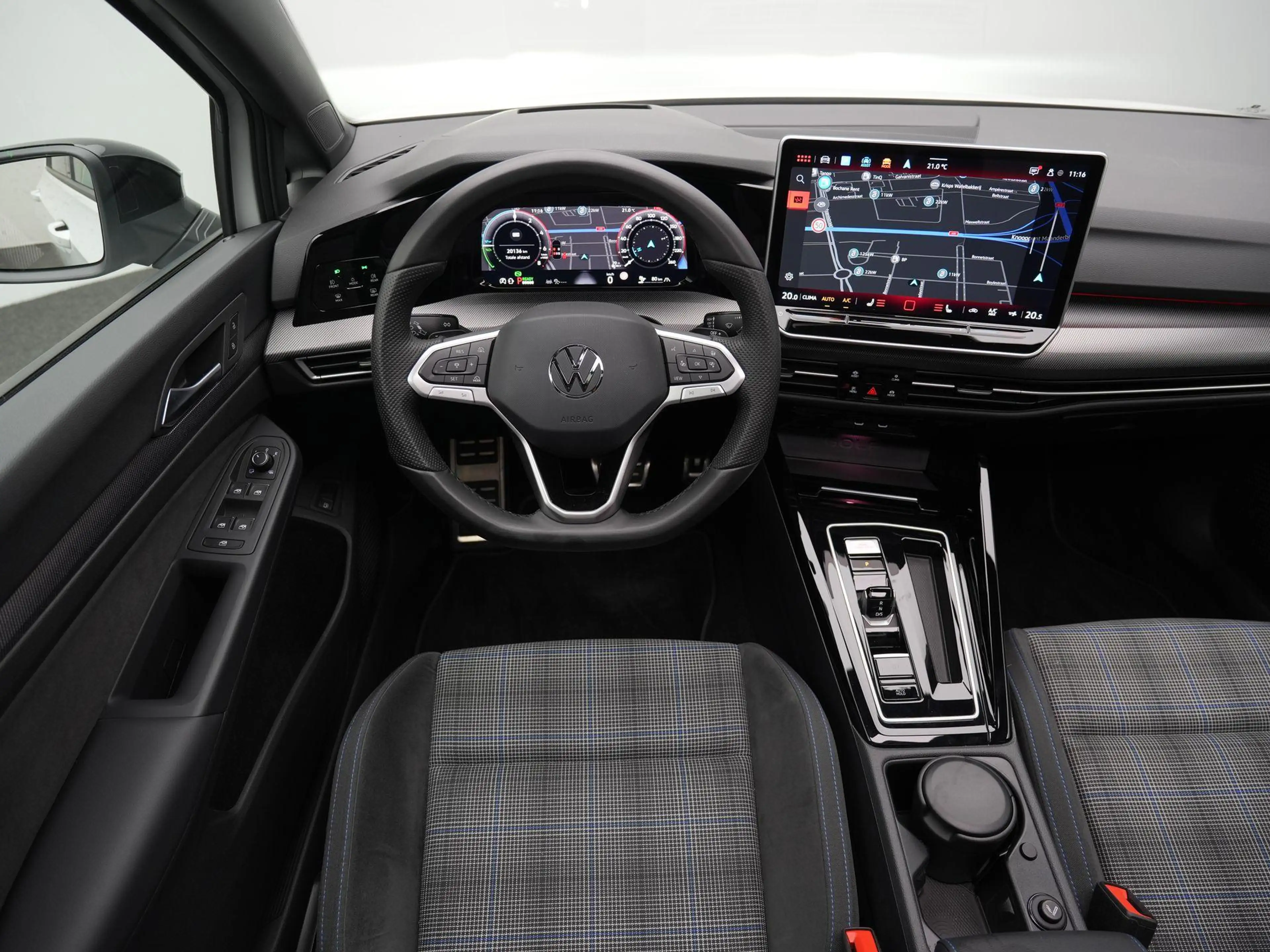 Volkswagen Golf GTE 1.5 eHybrid 272pk | Panoramadak | Matrix LED Kopla — photo 4