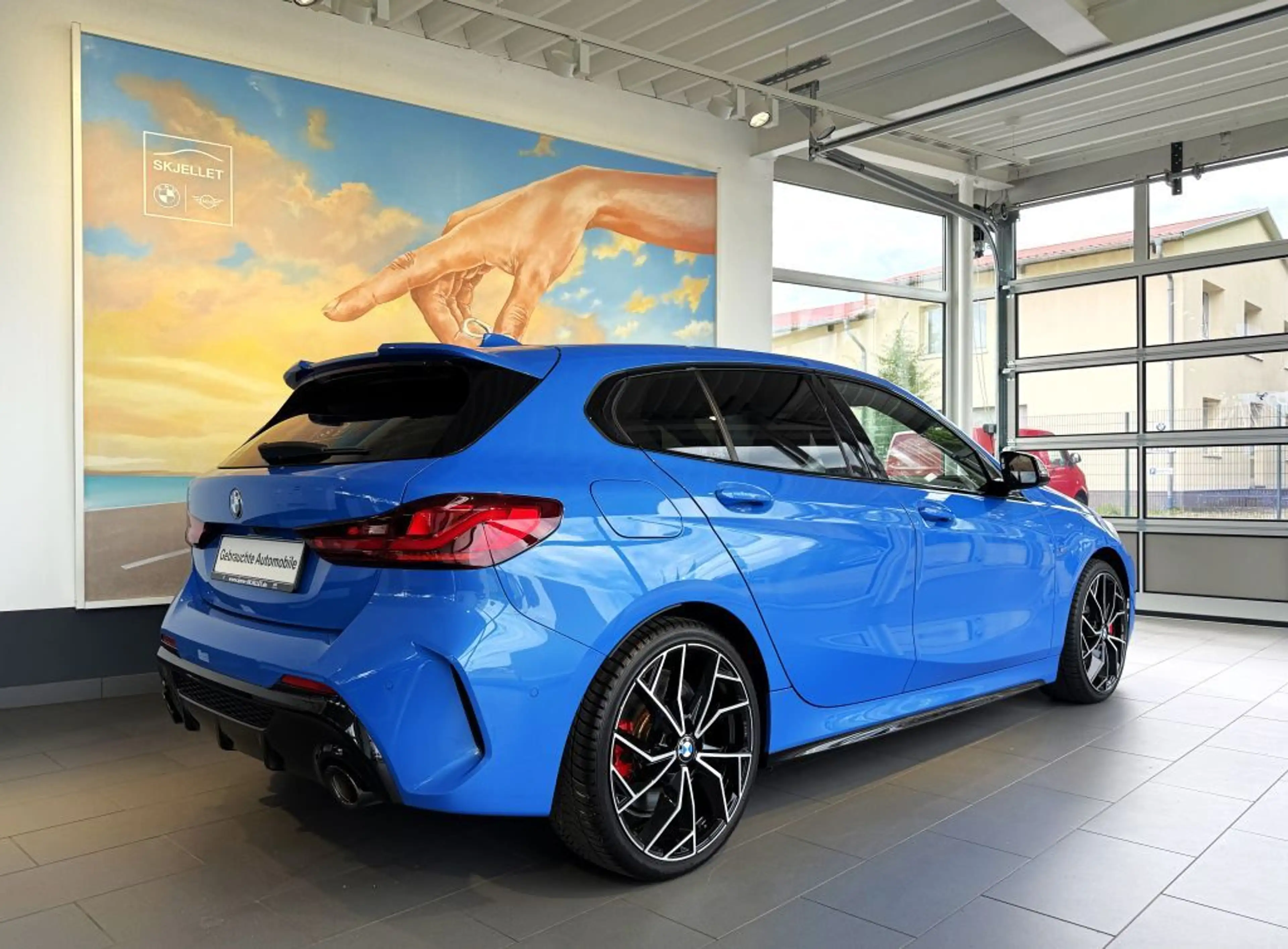 BMW 135 i xDr. PANO+ACC+KOMF+HUD+KAM+HARM+AL+LEDer+ — photo 8
