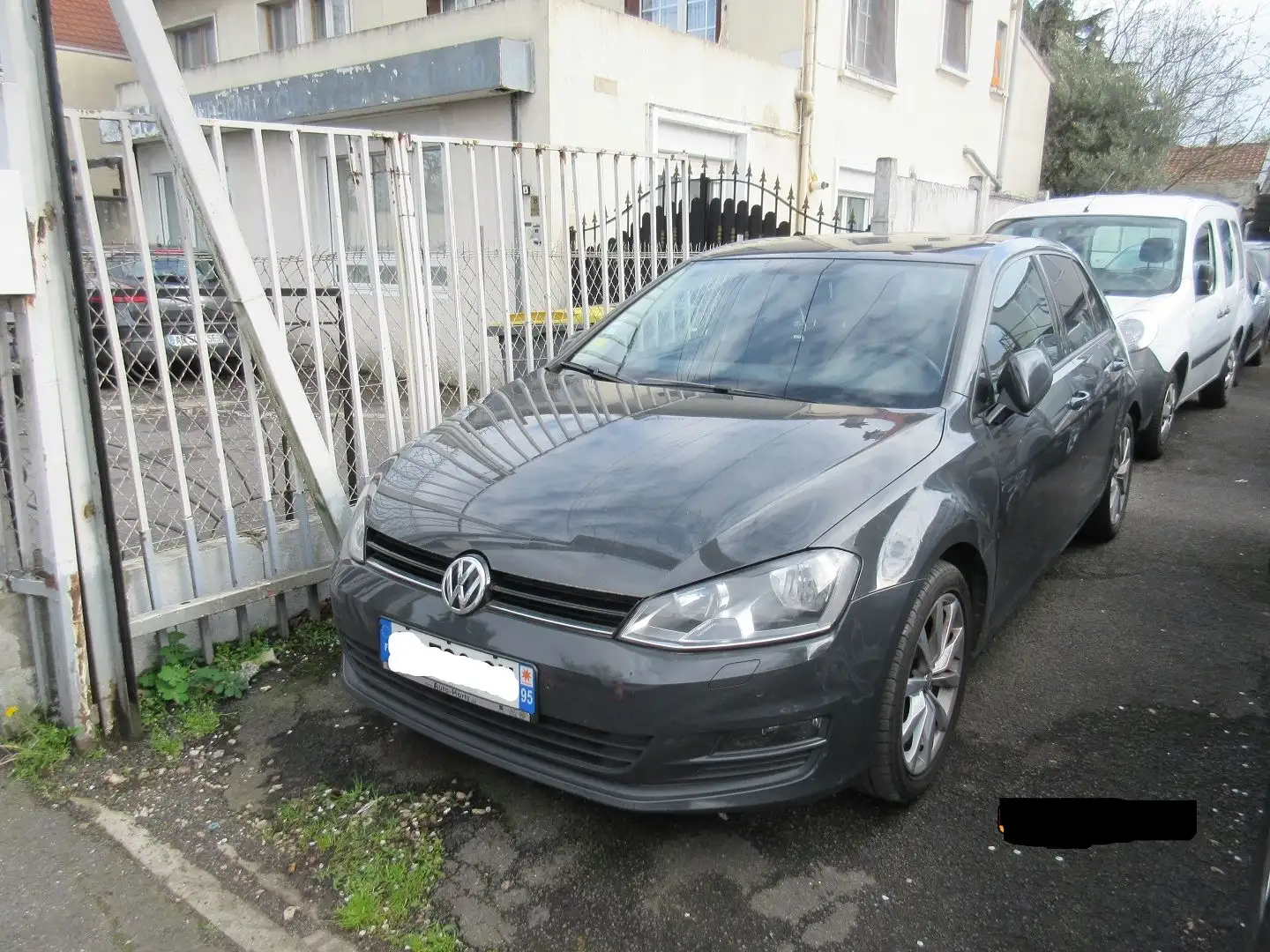 Volkswagen Golf 1.6 TDI 110CH BLUEMOTION TECHNOLOGY FAP SS DSG7 5P Gris - 1