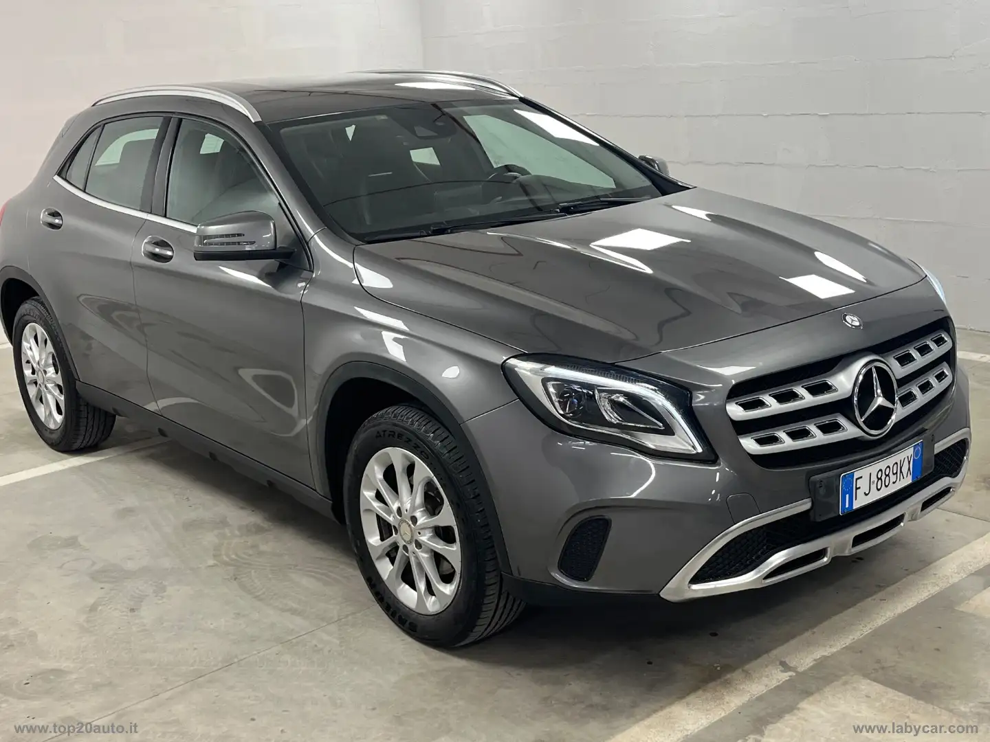 Mercedes-Benz GLA 180 GLA 180 CDI Automatic Sport Zilver - 2