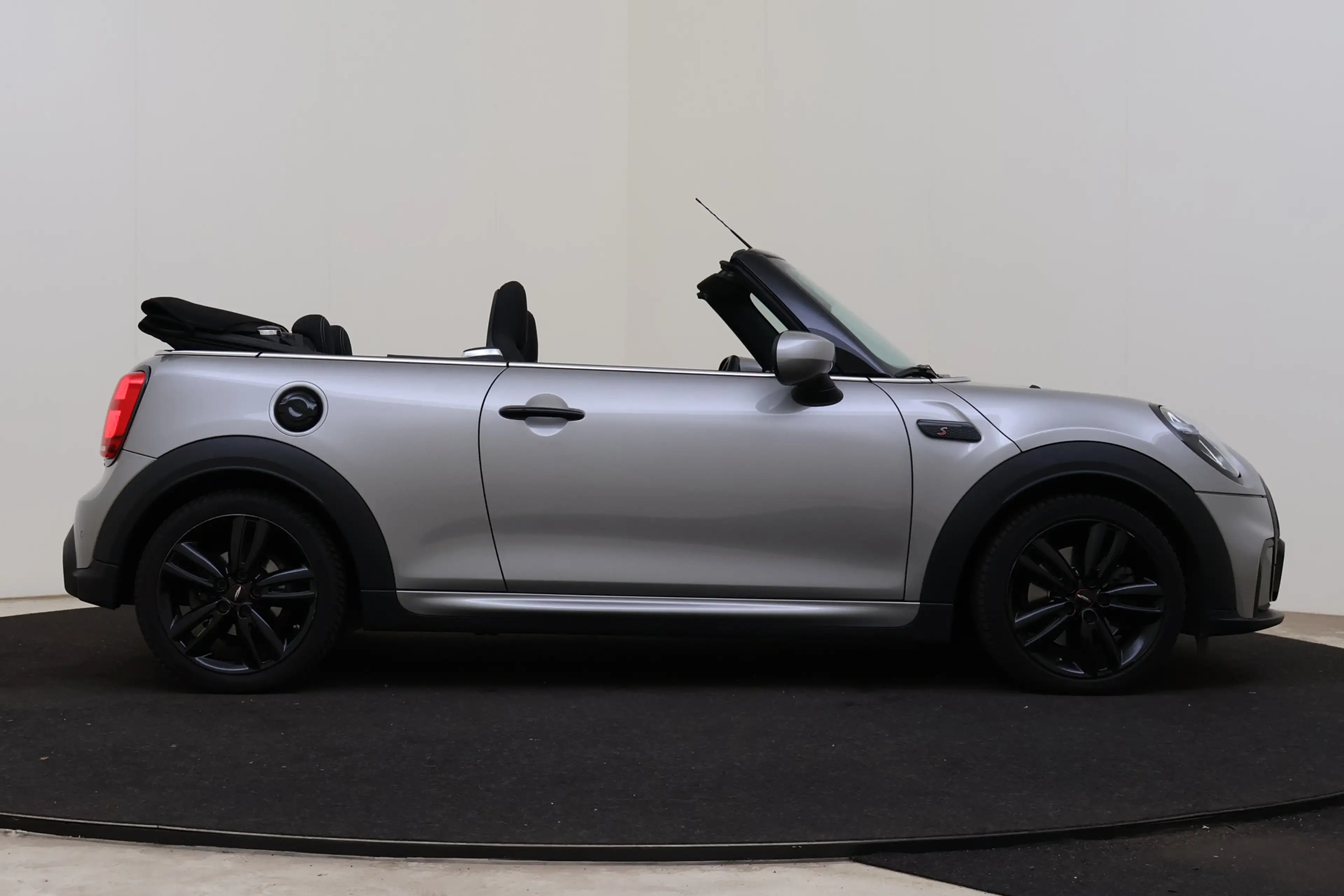 MINI John Cooper Works Cabrio S JCW Automaat / JCW Sportstoelen / Comfort Access — photo 7