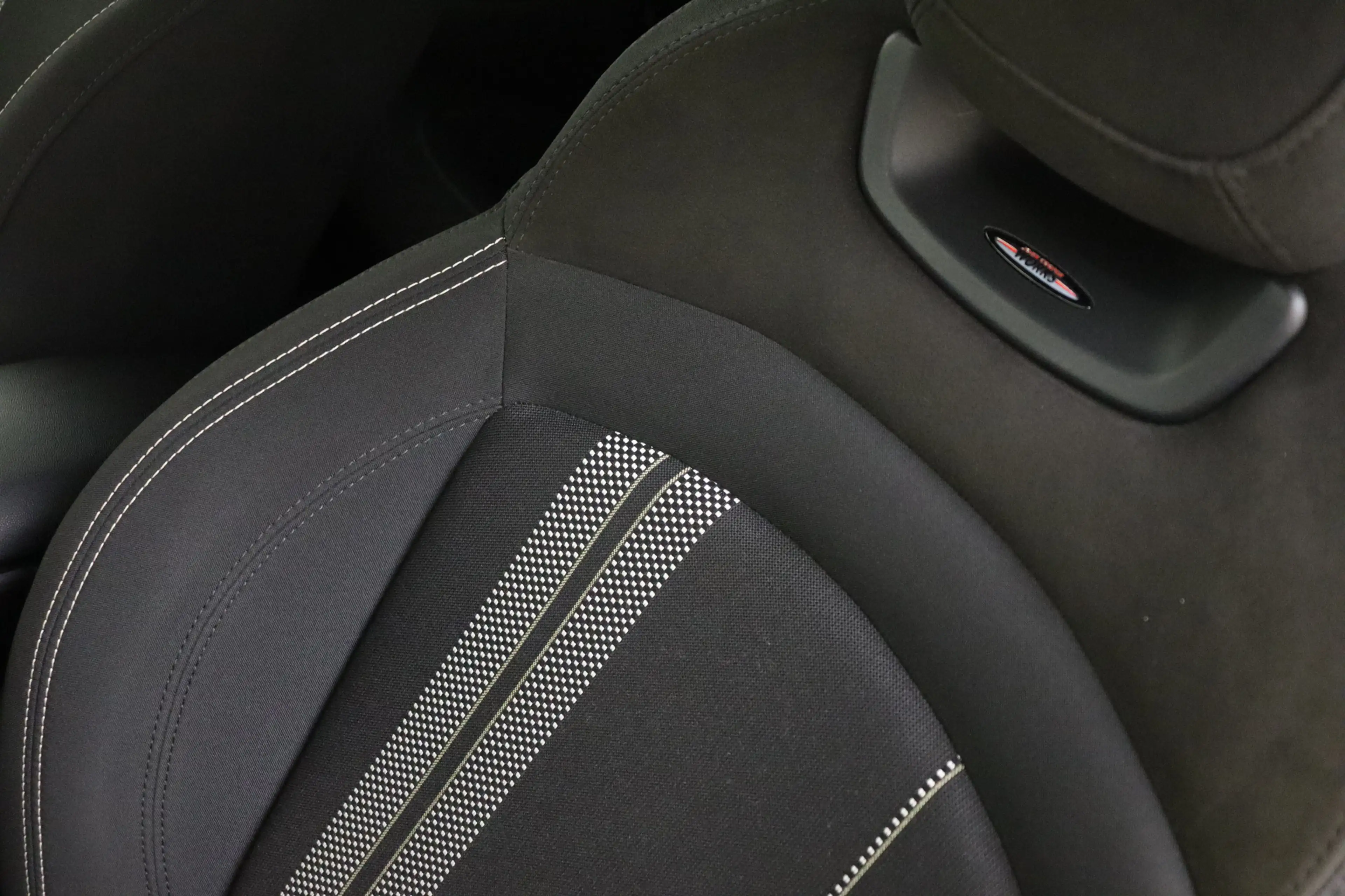 MINI John Cooper Works Cabrio S JCW Automaat / JCW Sportstoelen / Comfort Access — photo 9