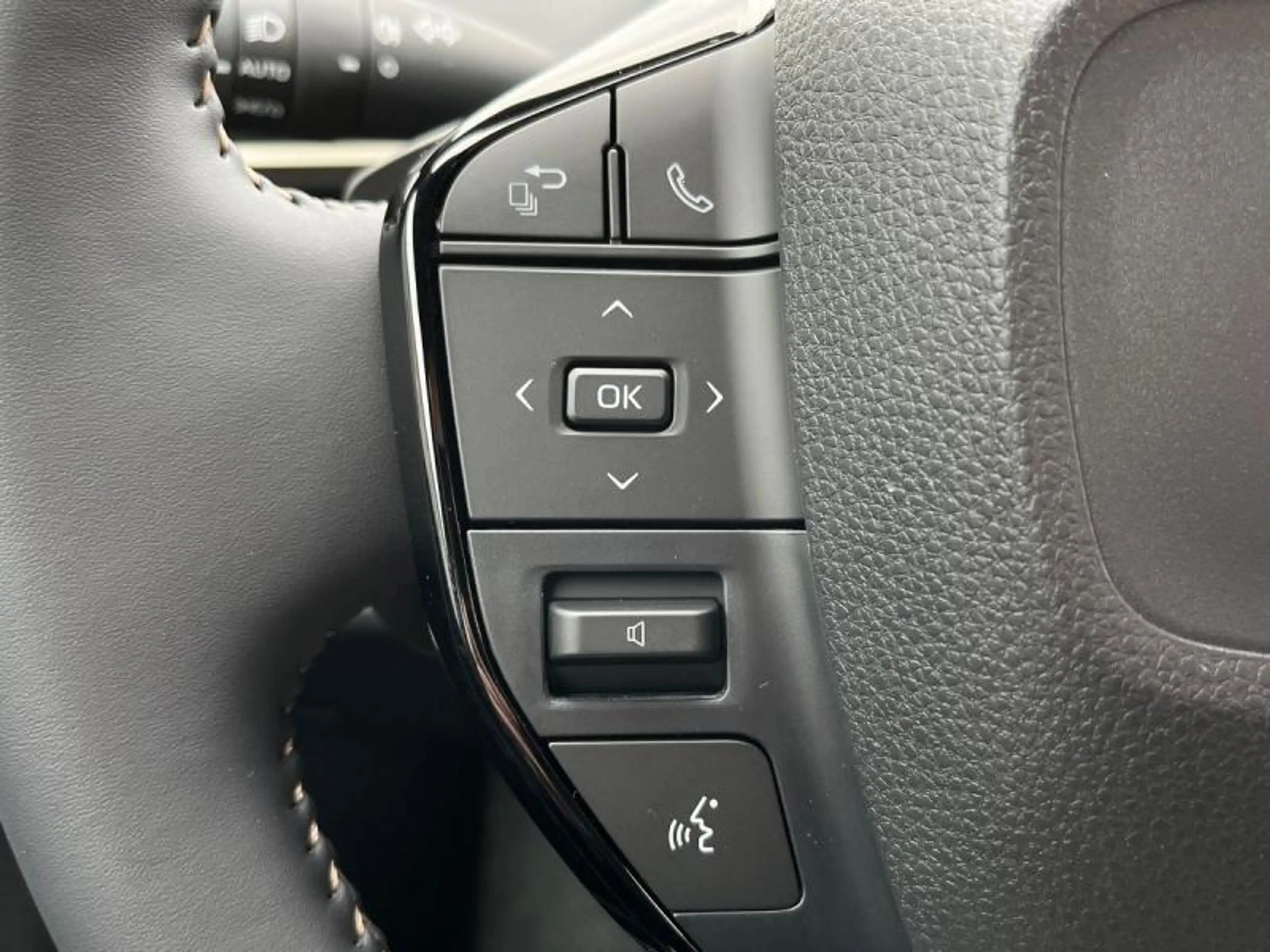 Toyota bZ4X Touring Business+360°cam+gps+sens V+A — photo 14