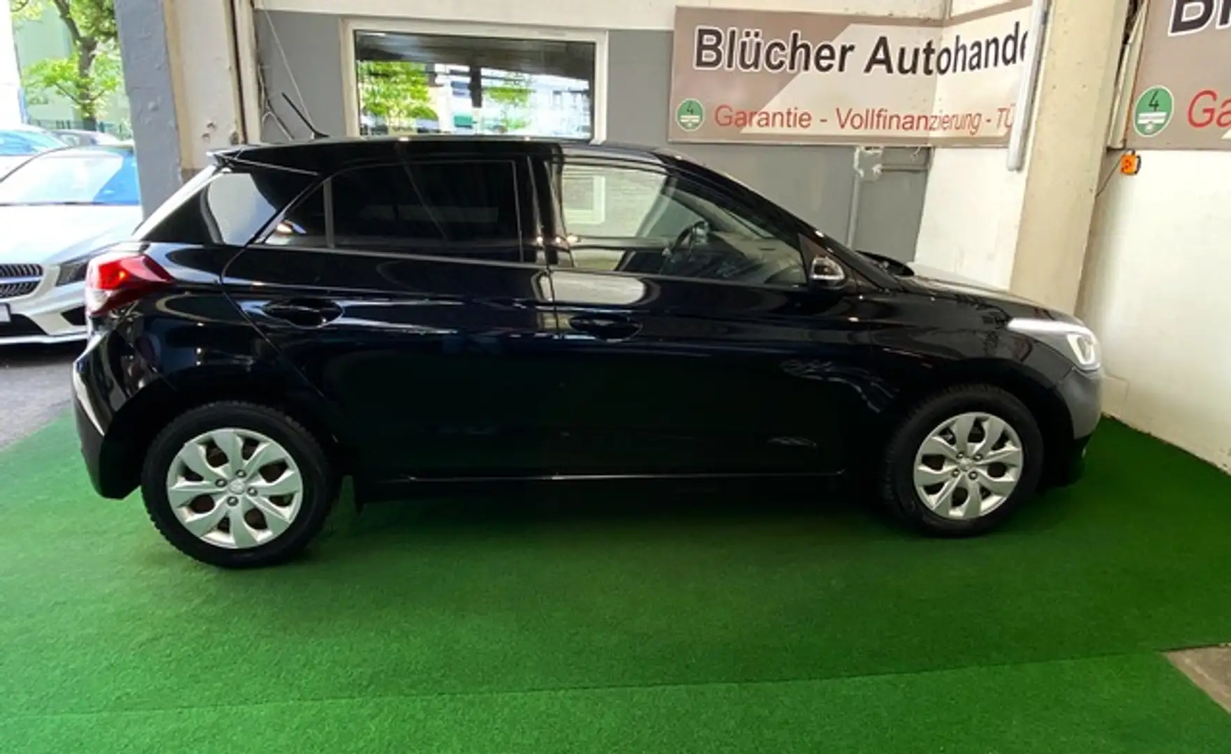 Hyundai i20 Automatik PDC LED Bluetooth YES! Noir - 2