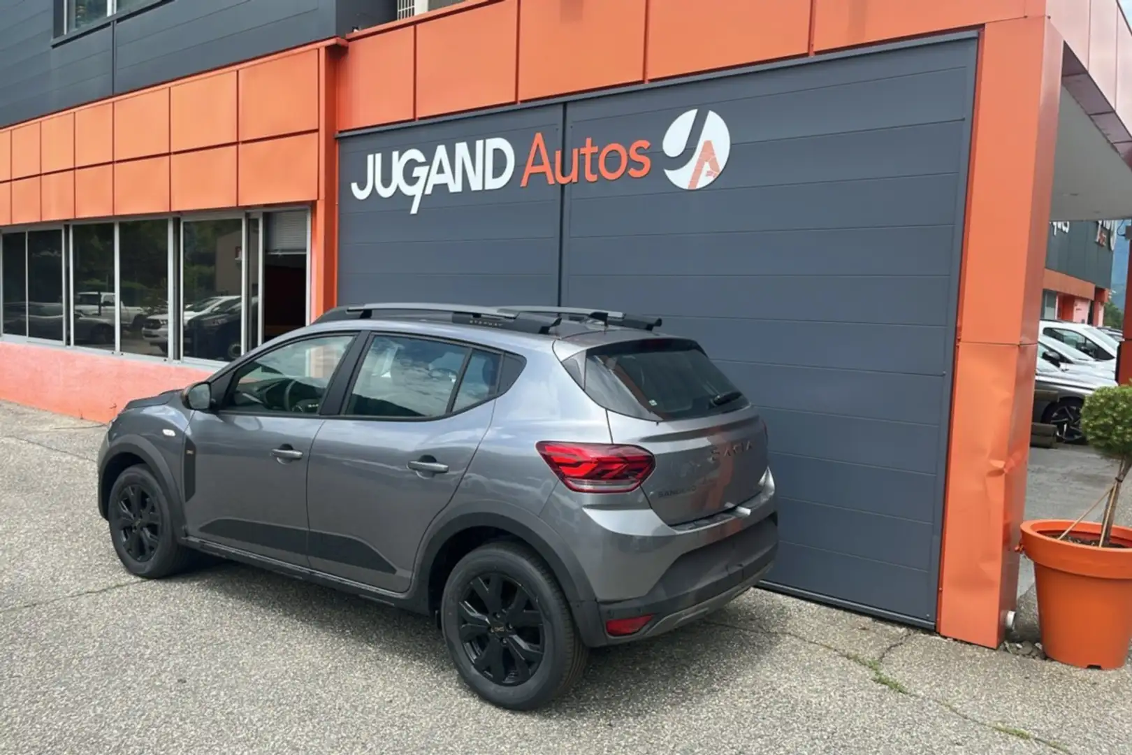 Dacia Sandero STEPWAY TCE 110 EXTREME Gris - 2