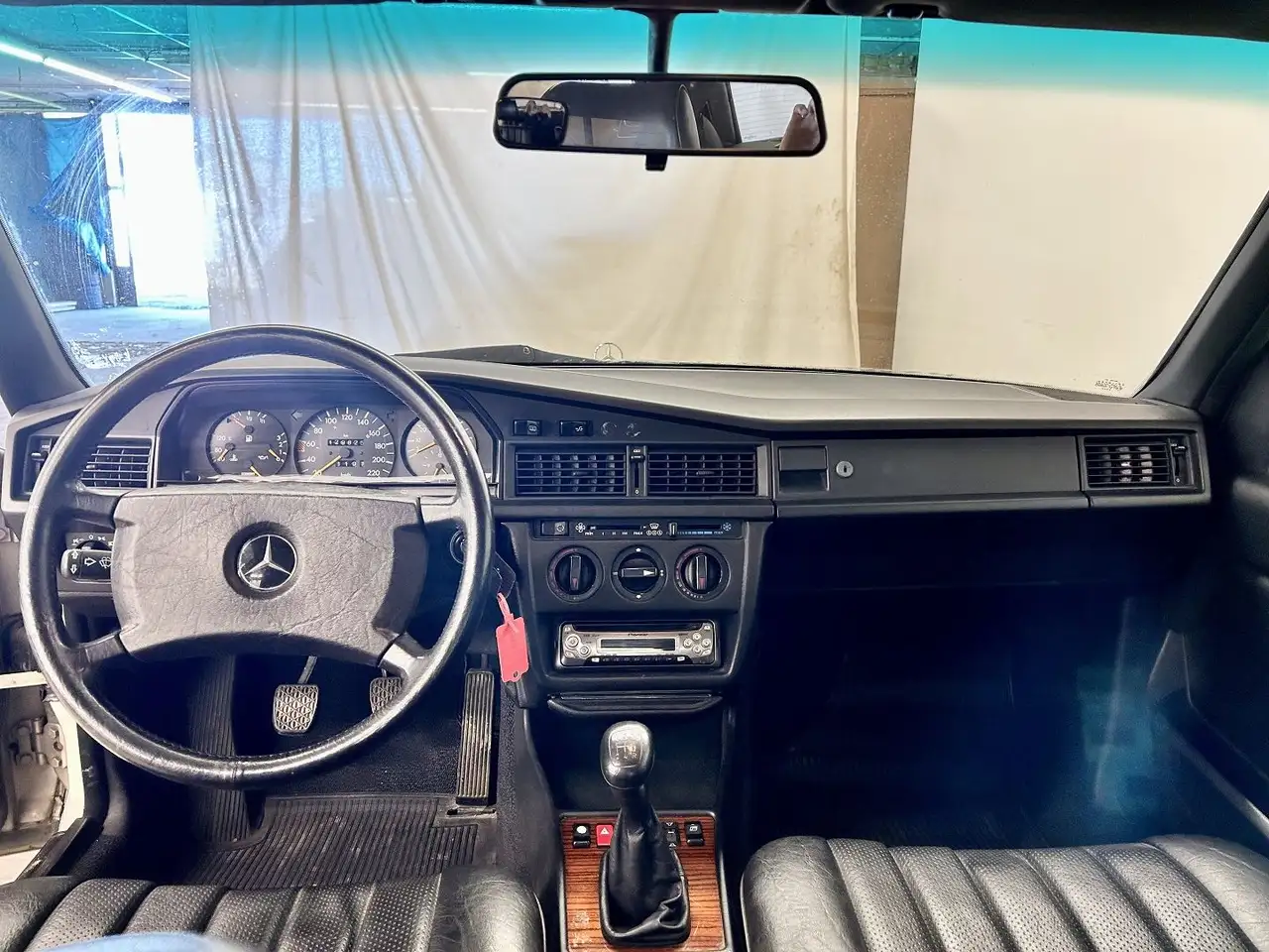Mercedes-Benz 190 2.3, foto 9