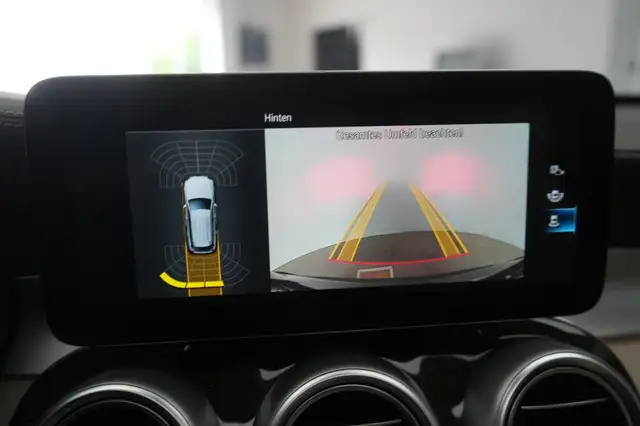 Mercedes-Benz GLC view 15