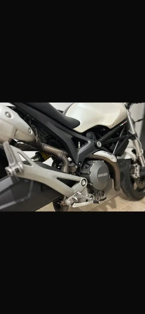 Ducati Monster 696 plus Bianco - 2