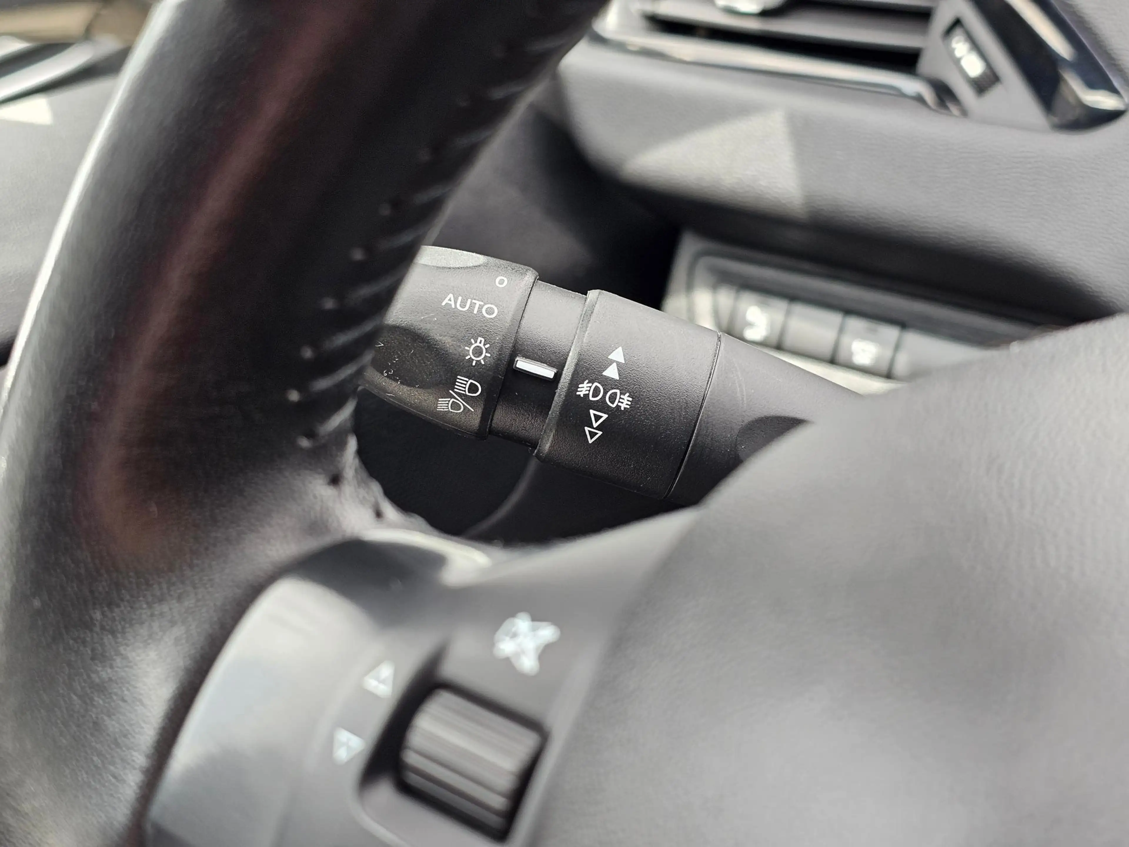 Peugeot 208 1.2 PureTech 110 Signature Parkeerhulp Achter | Tr — photo 8