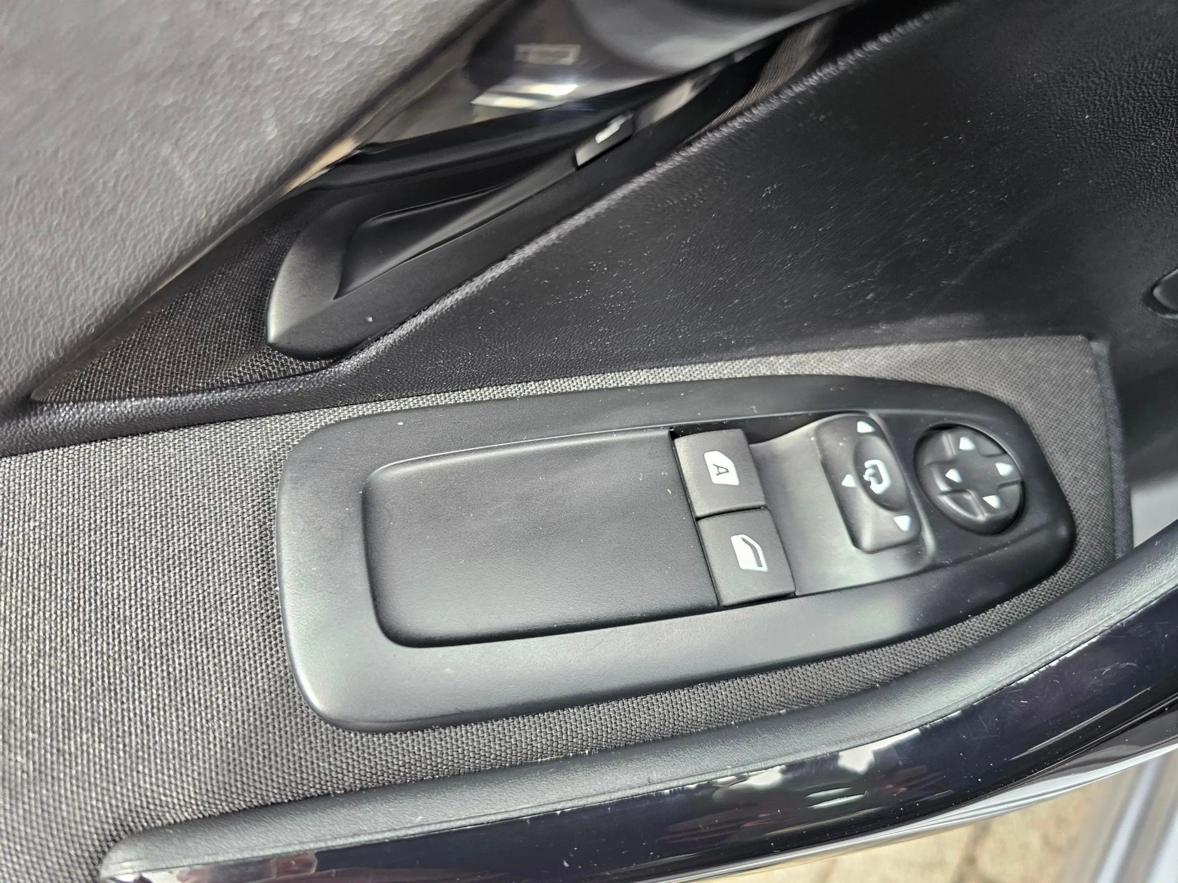 Peugeot 208 1.2 PureTech 110 Signature Parkeerhulp Achter | Tr — photo 17