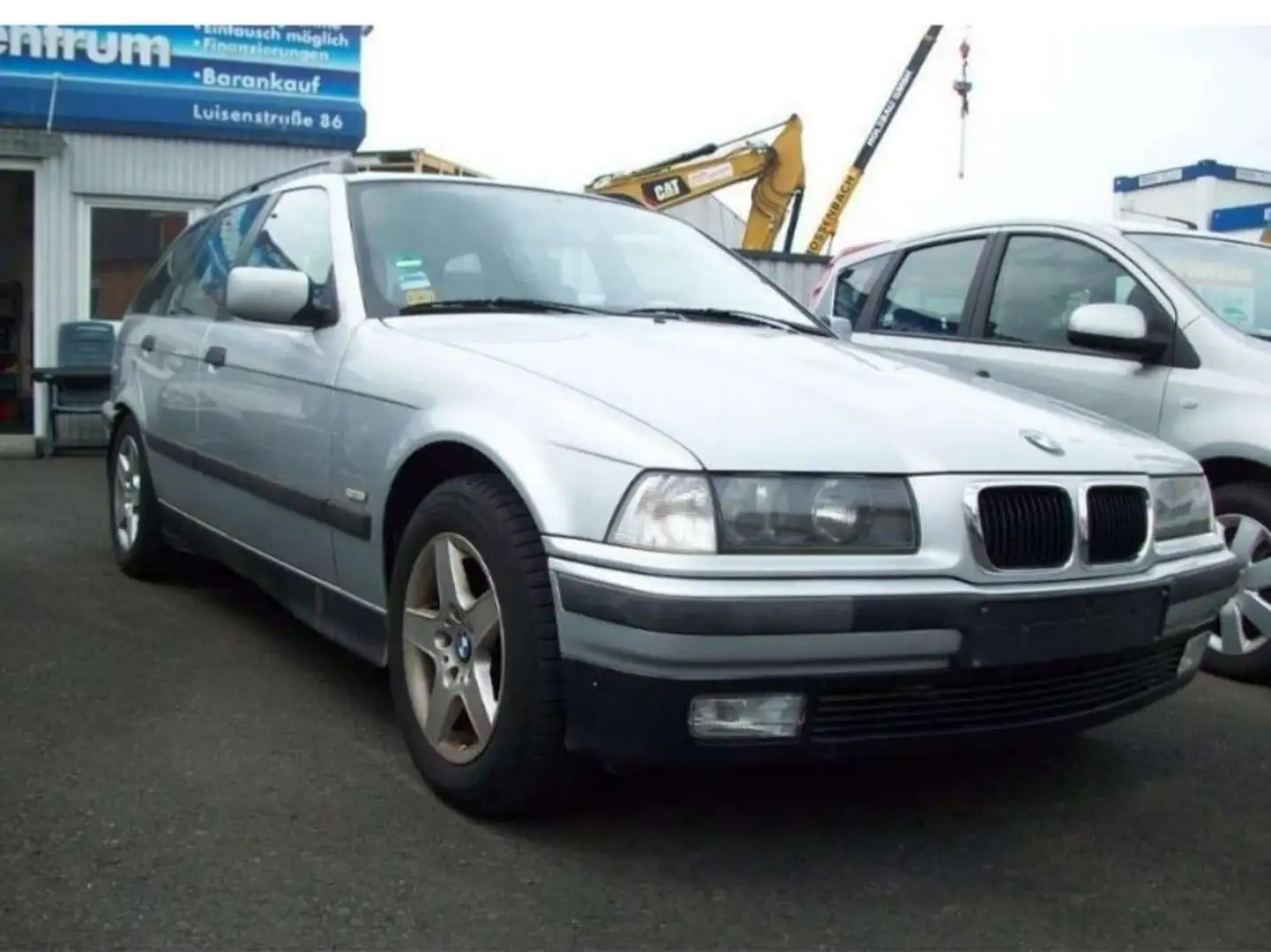 BMW 320 320i Touring  1-Hand org. 62300km Silber - 1