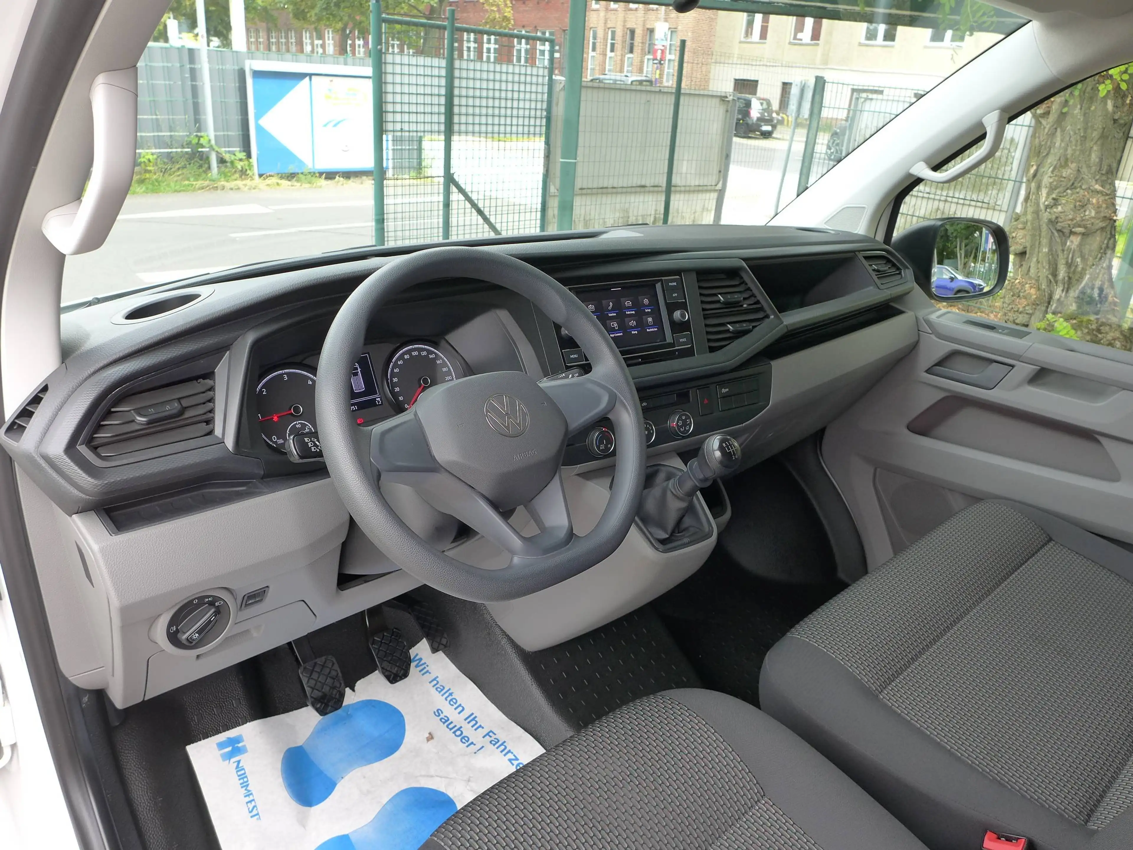 Volkswagen T6.1 Transporter Transporter T6.1 2.0 TDI BMT Klima / APP / PDC — photo 11