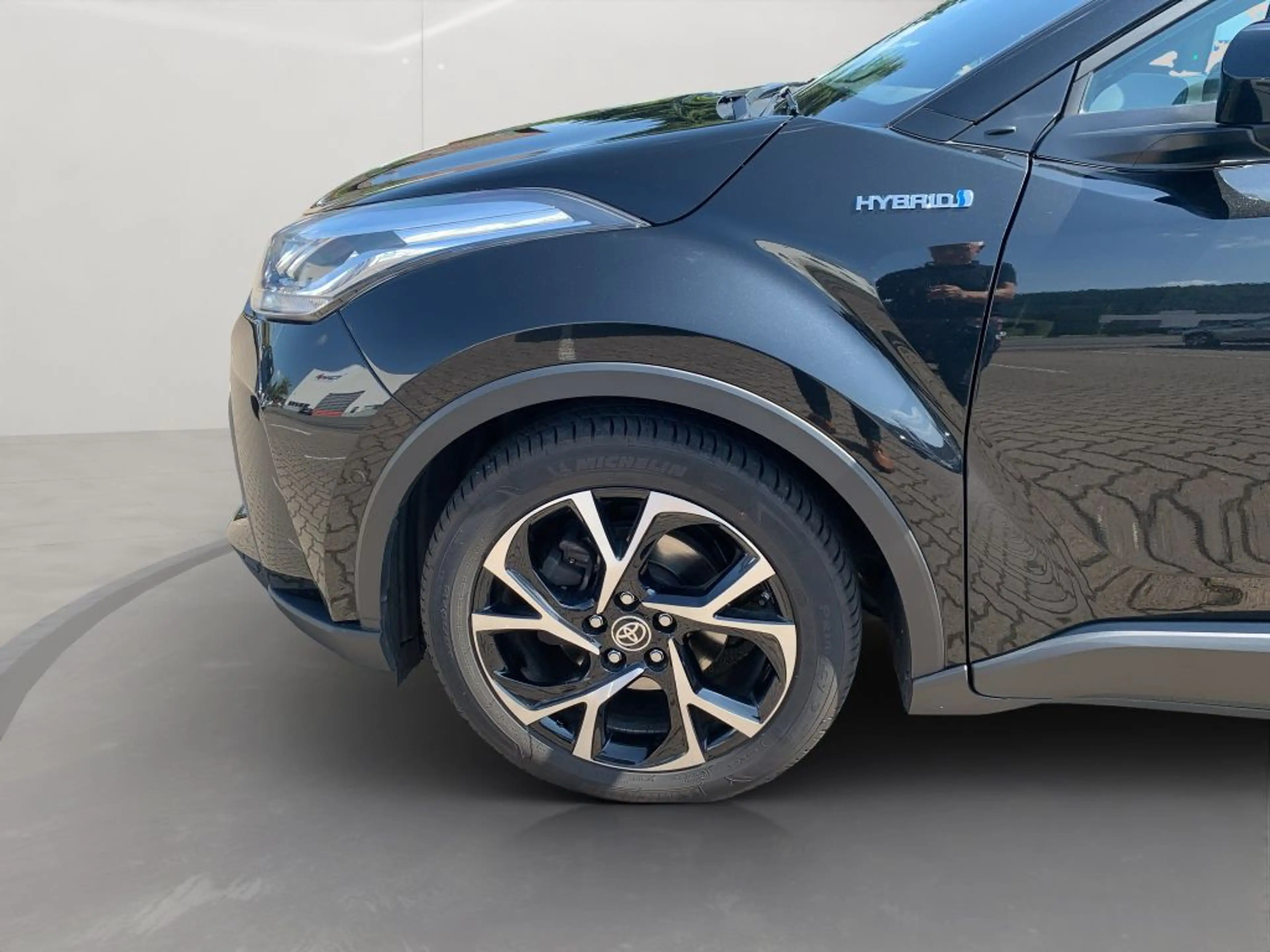 Toyota C-HR 2.0 Hybrid Team Deutschland — photo 9