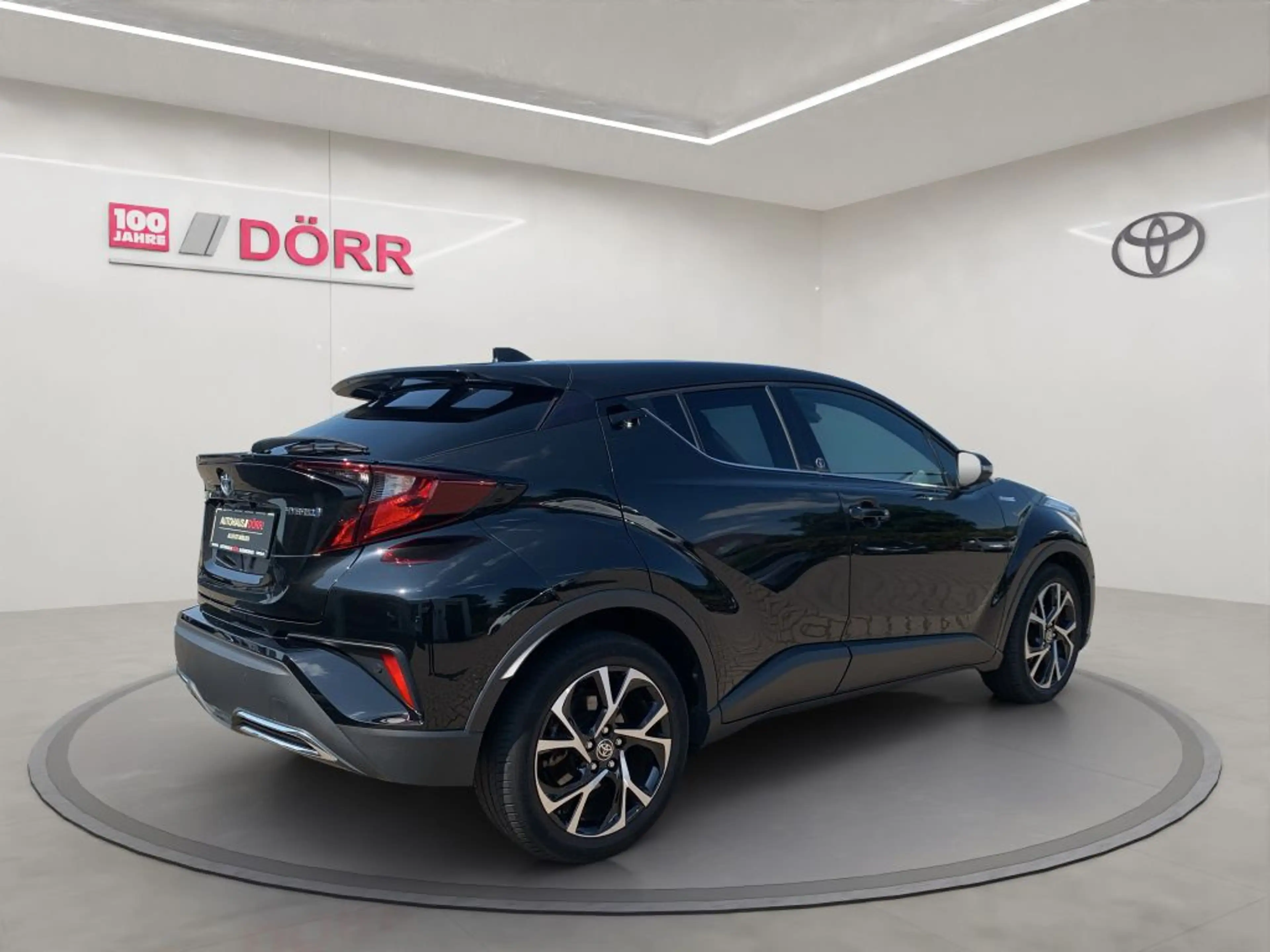 Toyota C-HR 2.0 Hybrid Team Deutschland — photo 5