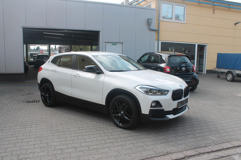 BMW X2 sDrive18i*LED*Navi*RÜKA*AHK*neuer 18"Radsatz* — photo 4