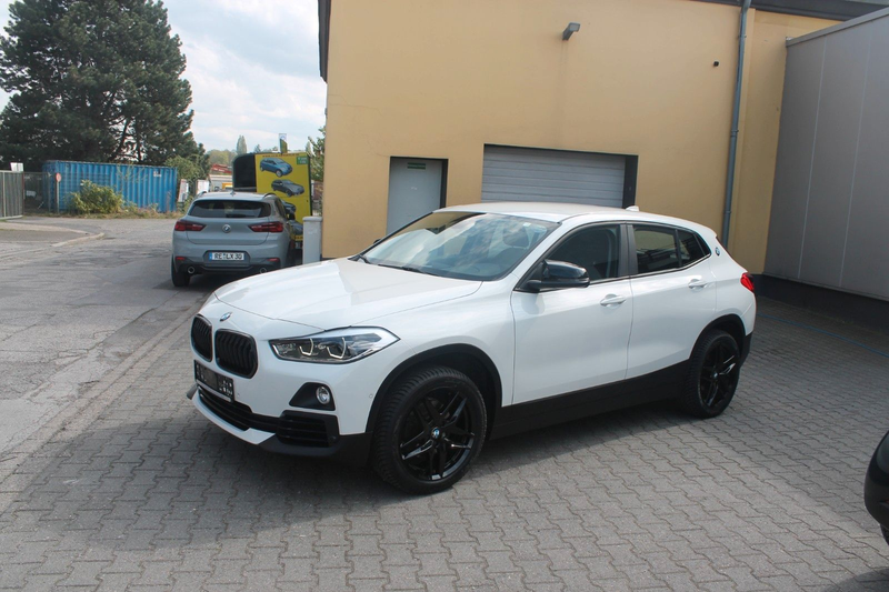 BMW X2 sDrive18i*LED*Navi*RÜKA*AHK*neuer 18"Radsatz* — photo 3
