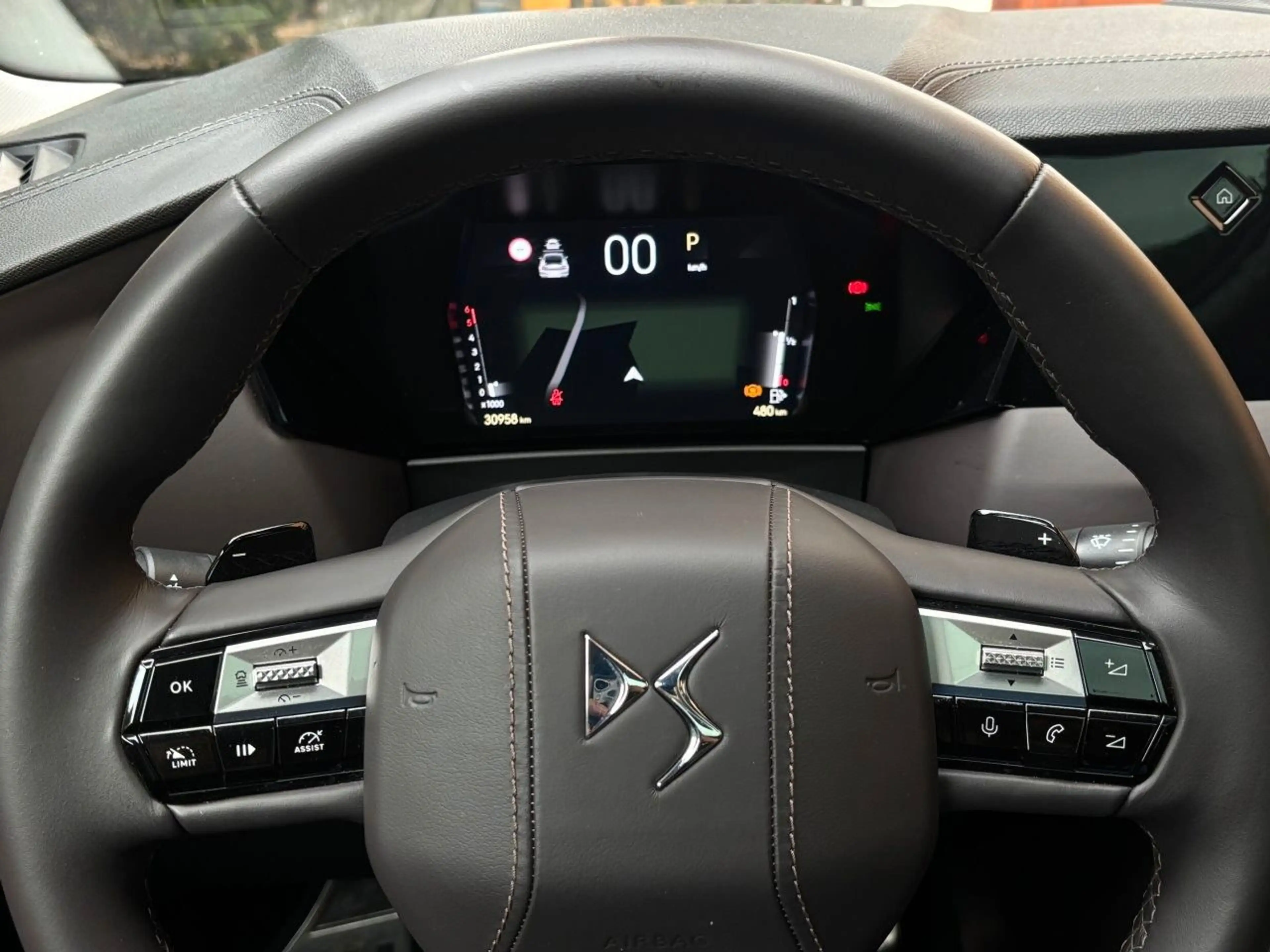 DS Automobiles DS 4 BlueHDI 130 EAT8 Etoille Pano| Nappa | FOCAL — photo 9