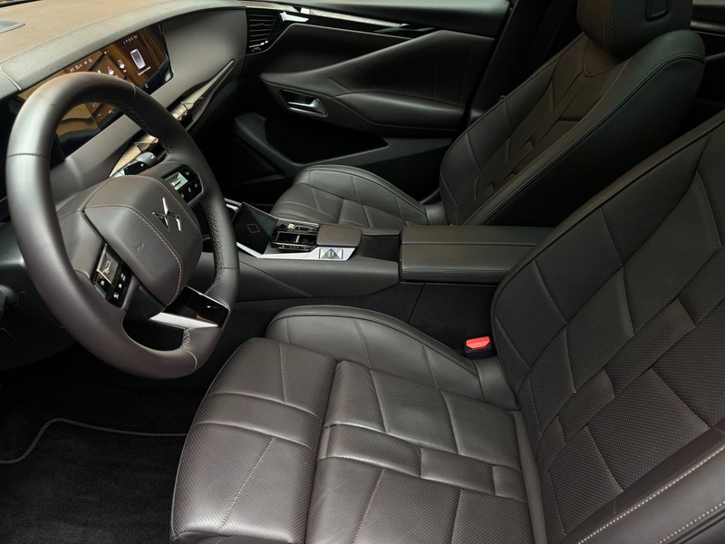 DS Automobiles DS 4 BlueHDI 130 EAT8 Etoille Pano| Nappa | FOCAL — photo 6