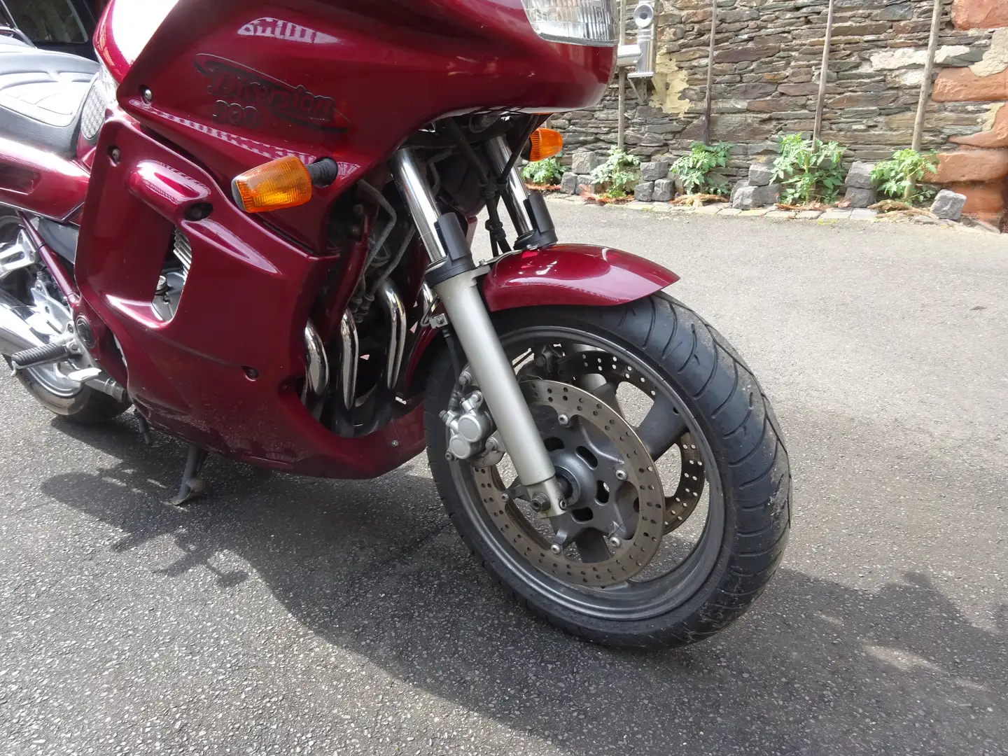 Yamaha XJ 900 Diversion Red - 1