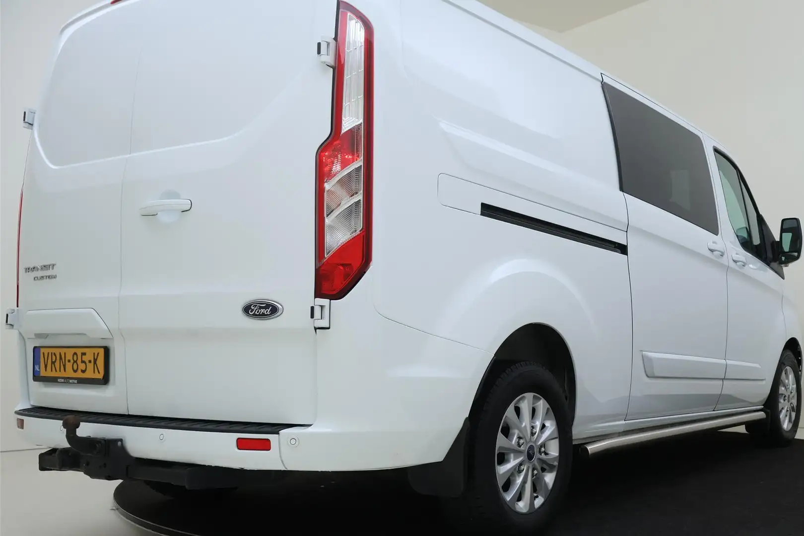 Ford Transit Custom 300 2.0 TDCI L2H1 Limited DC | Trekhaak | Dubbele Wit - 2