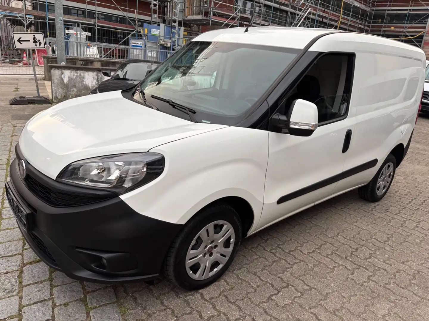 Fiat Doblò 1.6 SX Kasten Klimaaut.Navi*R-Kamera 1.Hd Blanc - 1