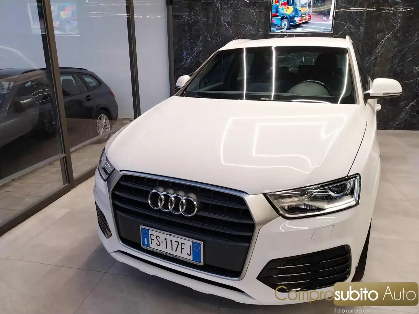 Audi Q3 2.0 TDI 150 CV quattro S tronic S line Edition Bianco - 2