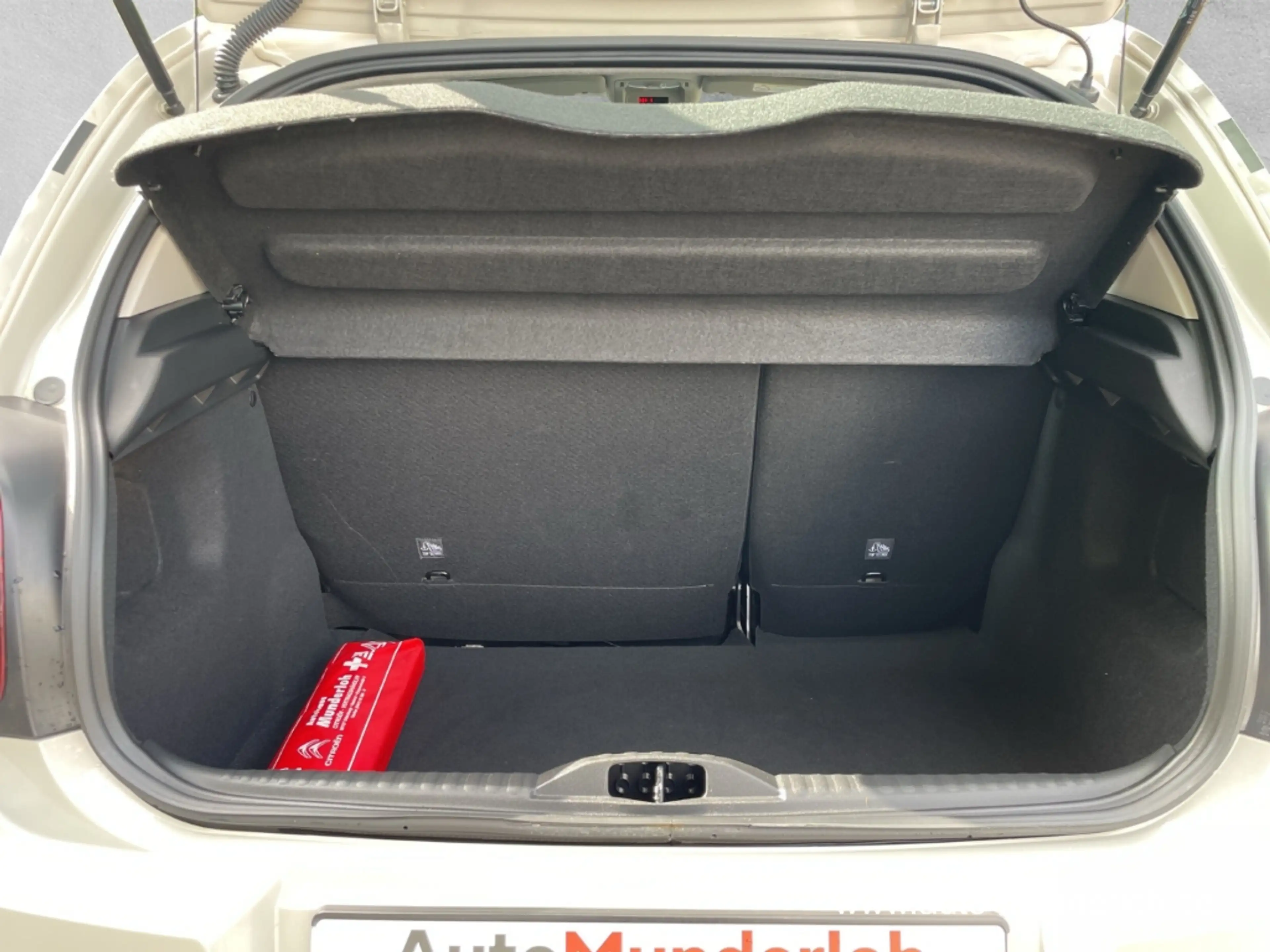 Citroen C3 C-Series PureTech 83  KLIMAAUTOMATIK  BLUETOOTH AL — photo 6