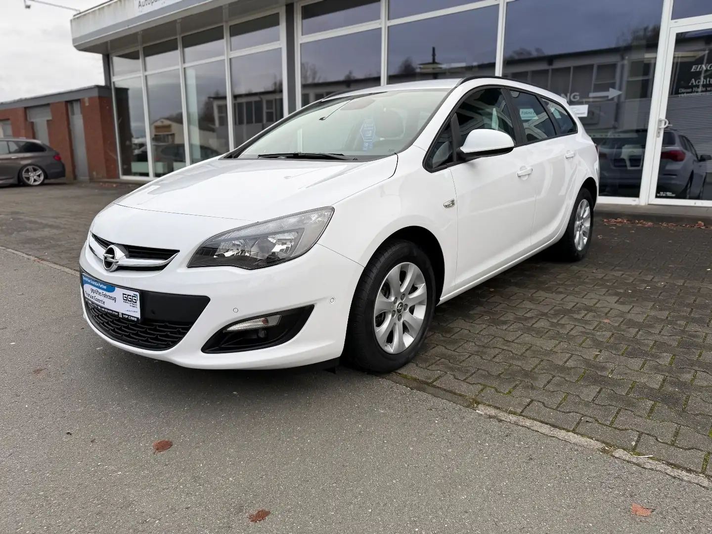 Opel Astra JSports Tourer Selection*1-Hand*Scheckheft Blanc - 1