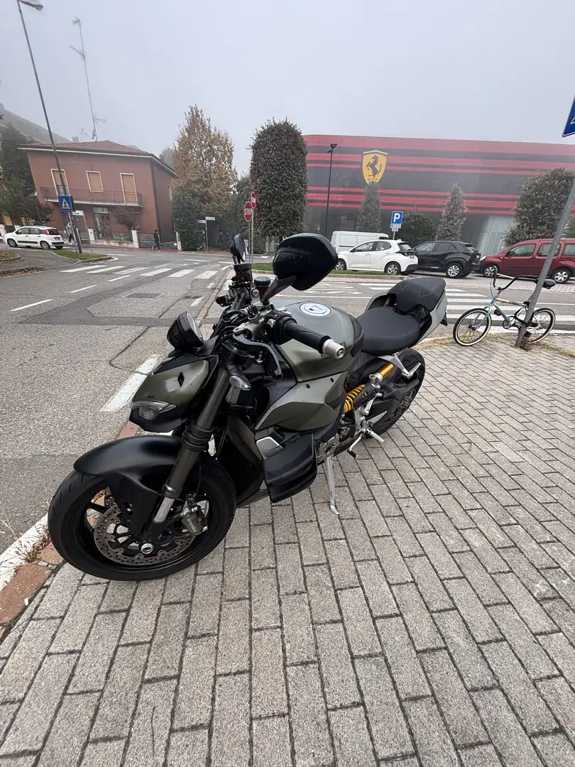 Ducati Streetfighter V2 Zielony - 1