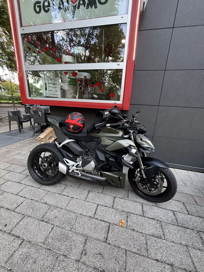 Ducati Streetfighter V2 Zielony - 2