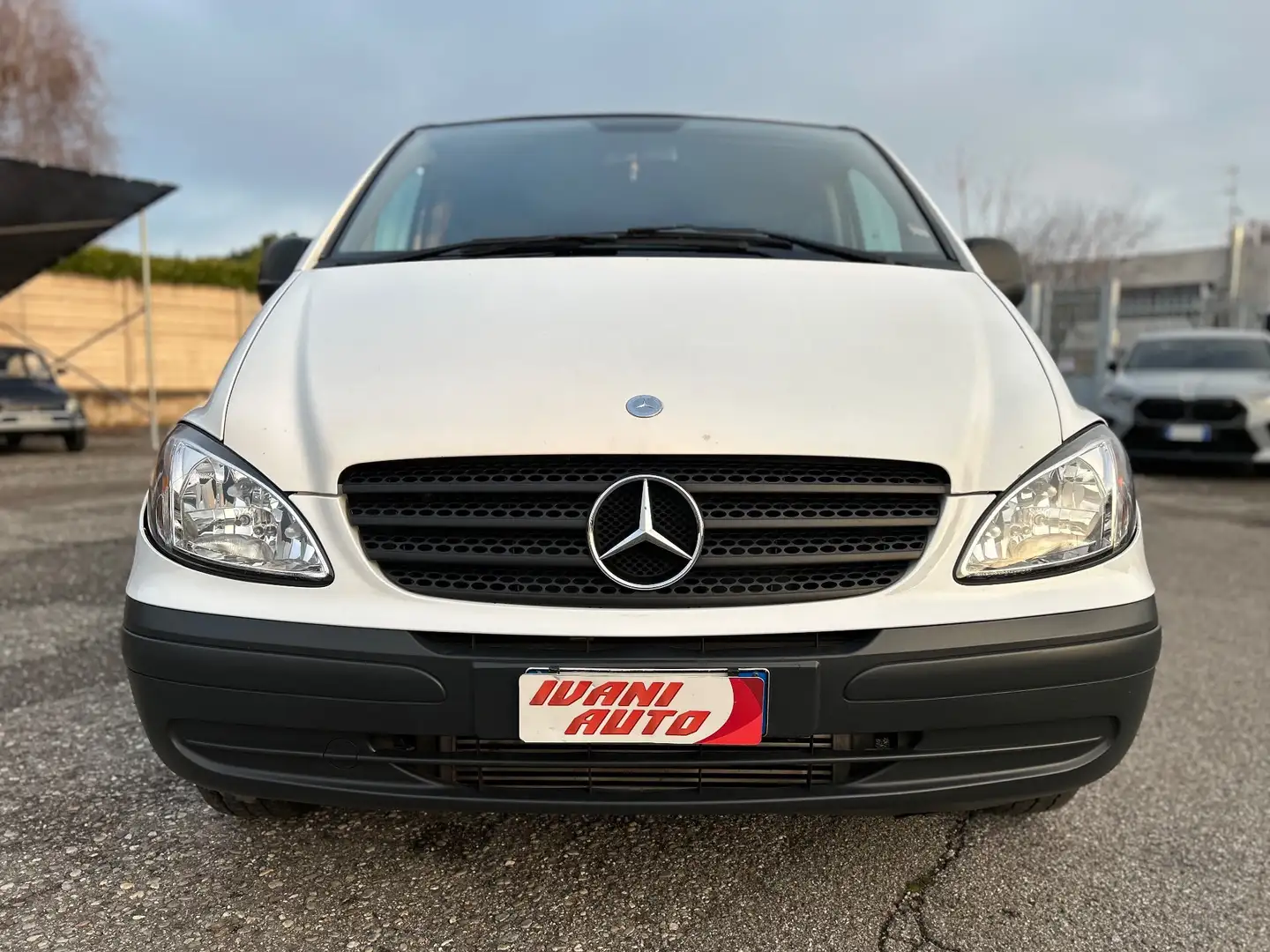 Mercedes-Benz Vito Vito 2.2 115 CDI Pulman 9 posti Weiß - 2