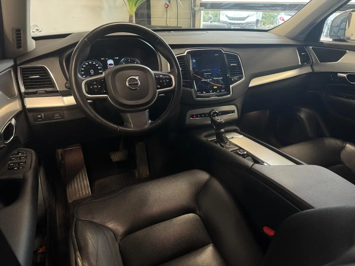 Volvo XC90 2.0 D4 90th Anniversary Edition|7Pers|1e Eigenaar| Grijs - 2