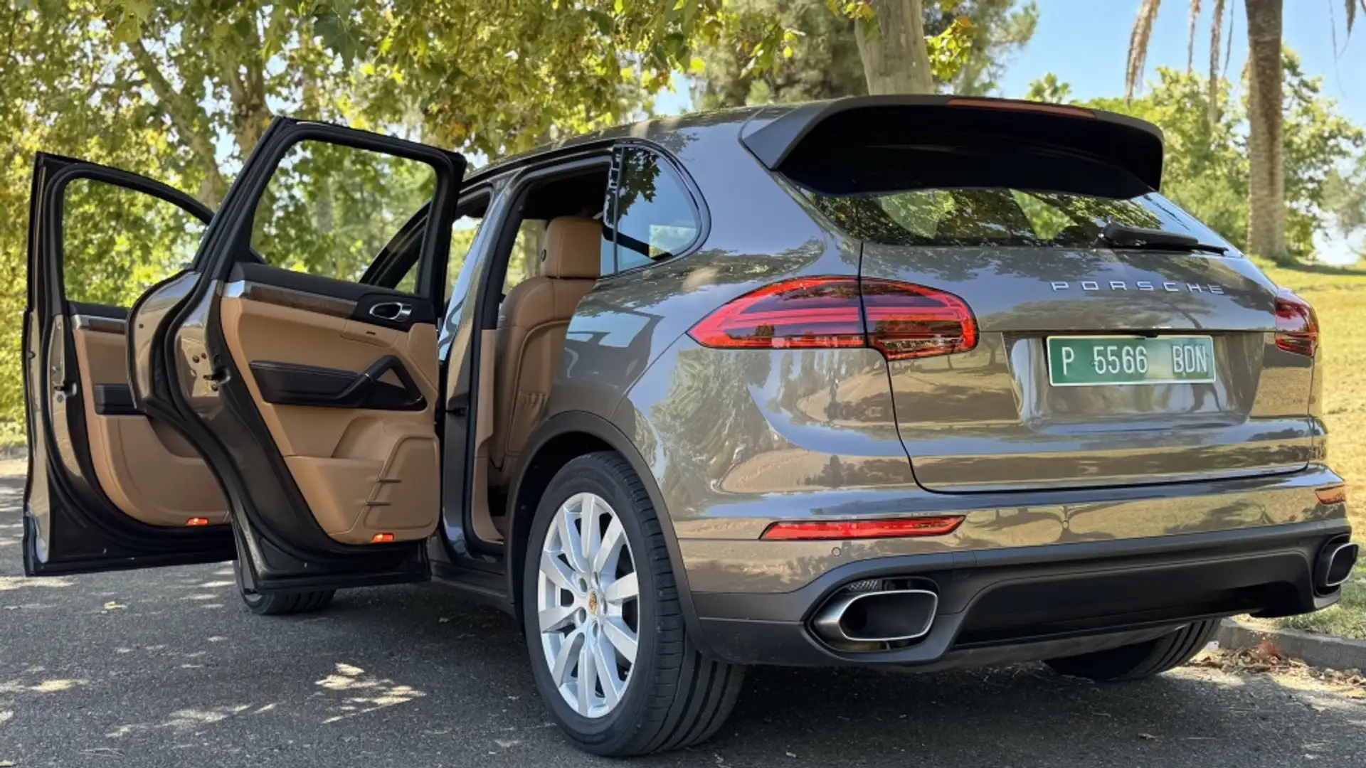 Porsche Cayenne Diesel Platinum Edition Aut. Brun - 1