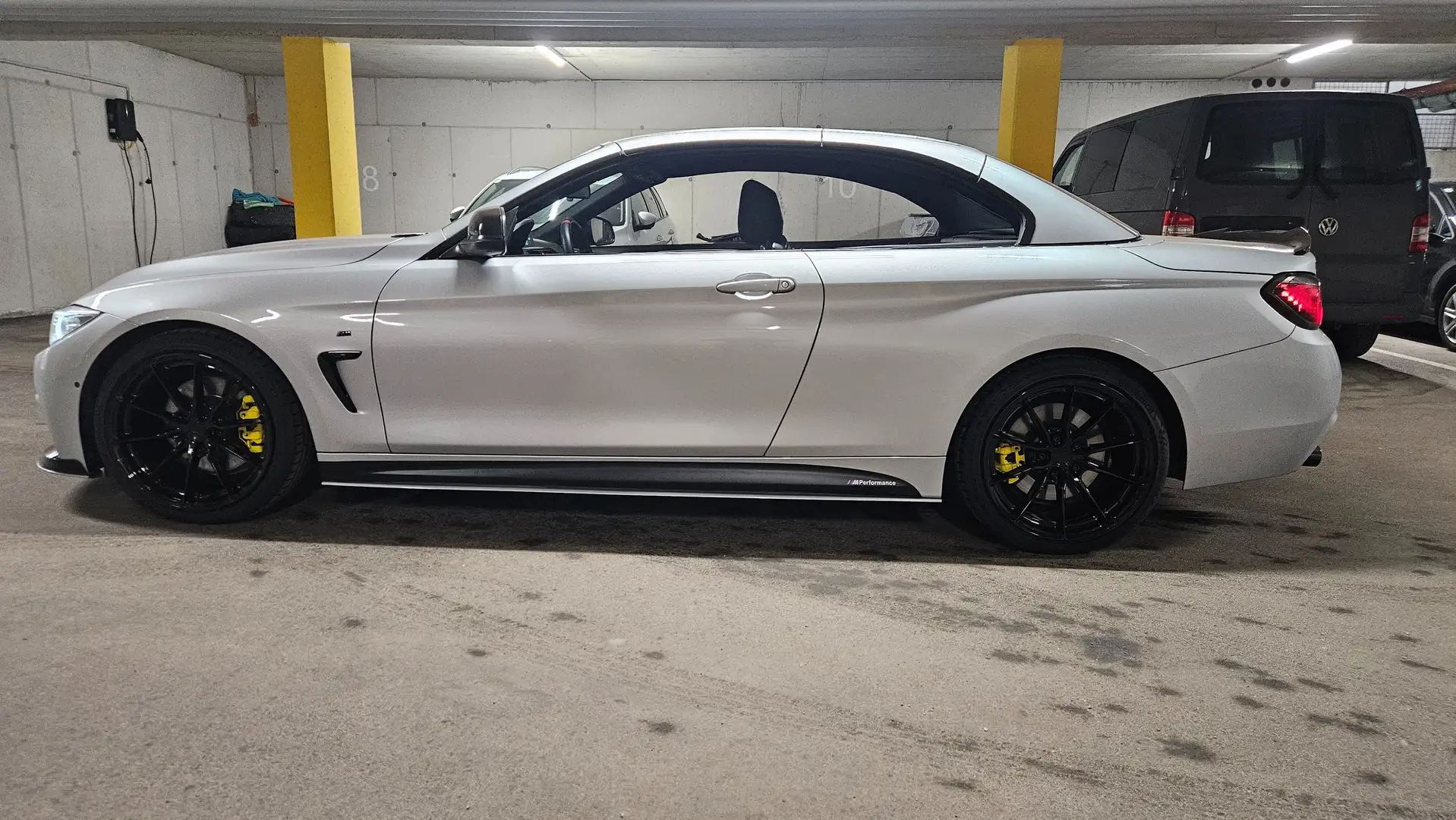 BMW 430 430d Cabrio Aut., 3 Liter/6-Zylinder, 258 PS mit wenig Kilometer, 8-fach bereift, guter Zustand, mit Garantie. Silber - 2