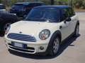 MINI Cooper D 1.6d 16V 110CV DPF Cooper D ** PER NEOPATENTATI ** Bianco - thumbnail 2
